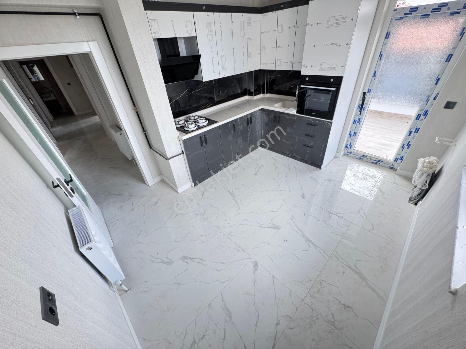 Yenikent Fevzi Çakmak Mh.de 3+1 125m2 Net Satılık Daire - Görsel 7