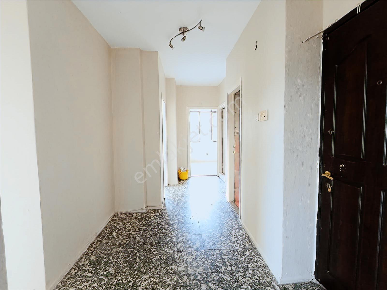 Karşıyaka Girne Bulvarında Köşe 3+1 Kiralık Daire - Görsel 7