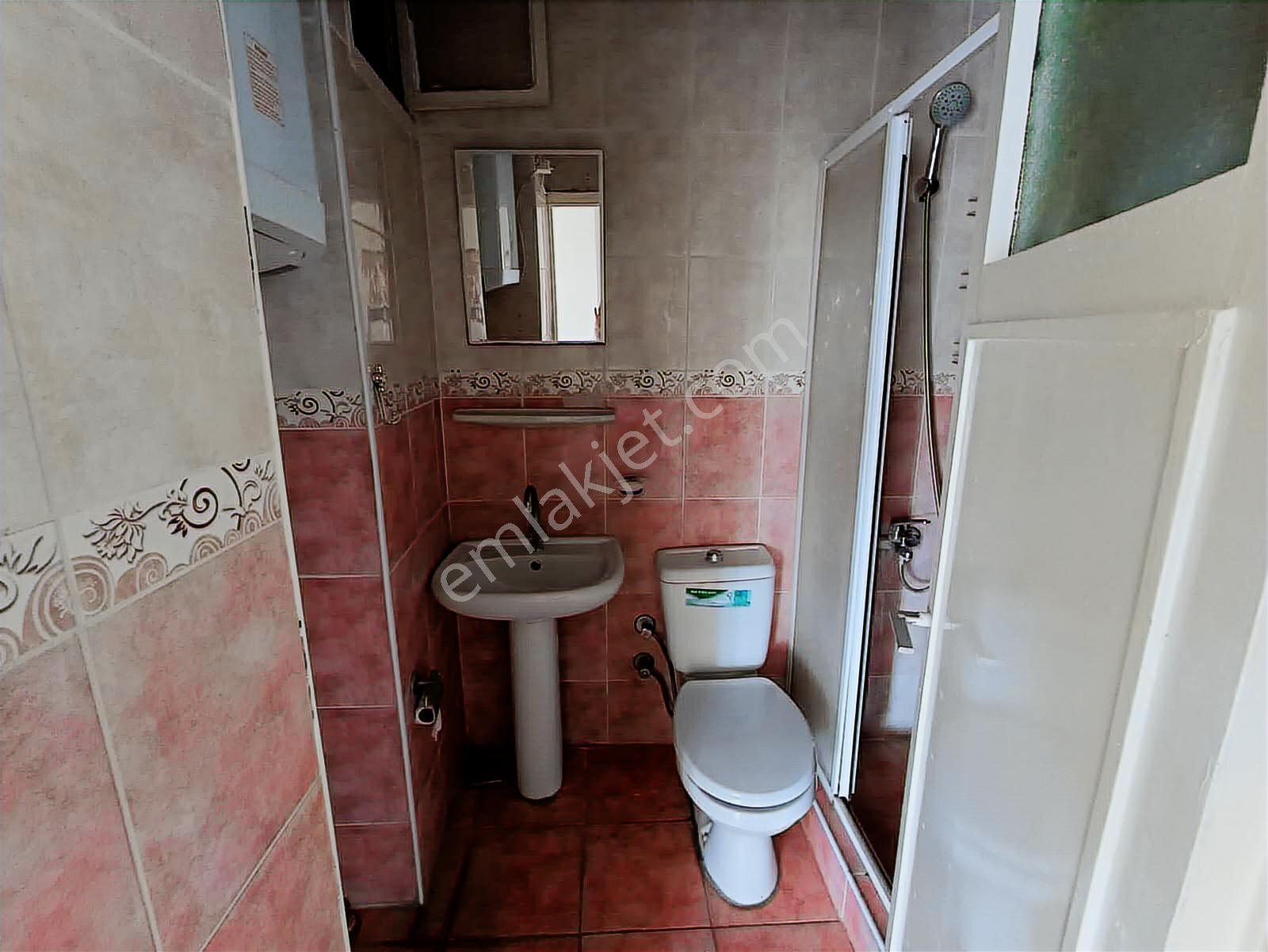 Karşıyaka Girne Bulvarında Köşe 3+1 Kiralık Daire - Görsel 18
