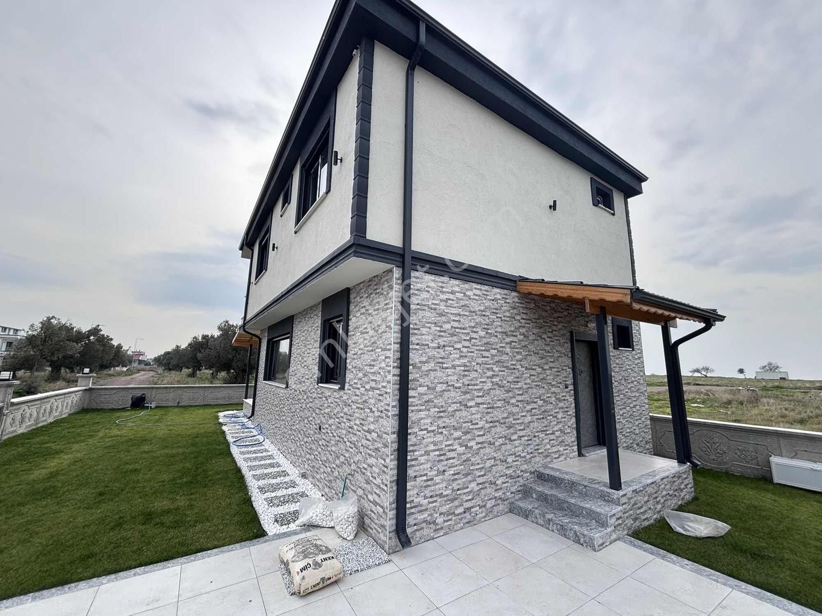 Rw Nefes'ten Altınova'da 1. Kalite 3+1 Villa - Görsel 6