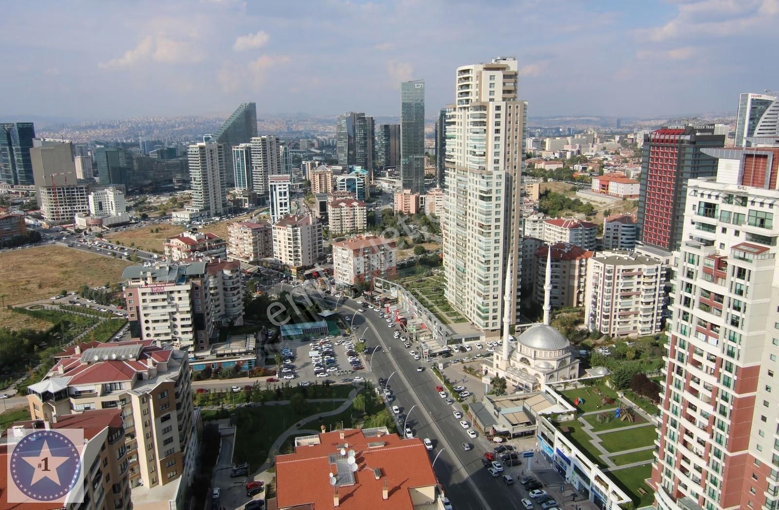 Çok Özel Konum Çok Özel Bina - Özel Ve Ferah Bir Daire