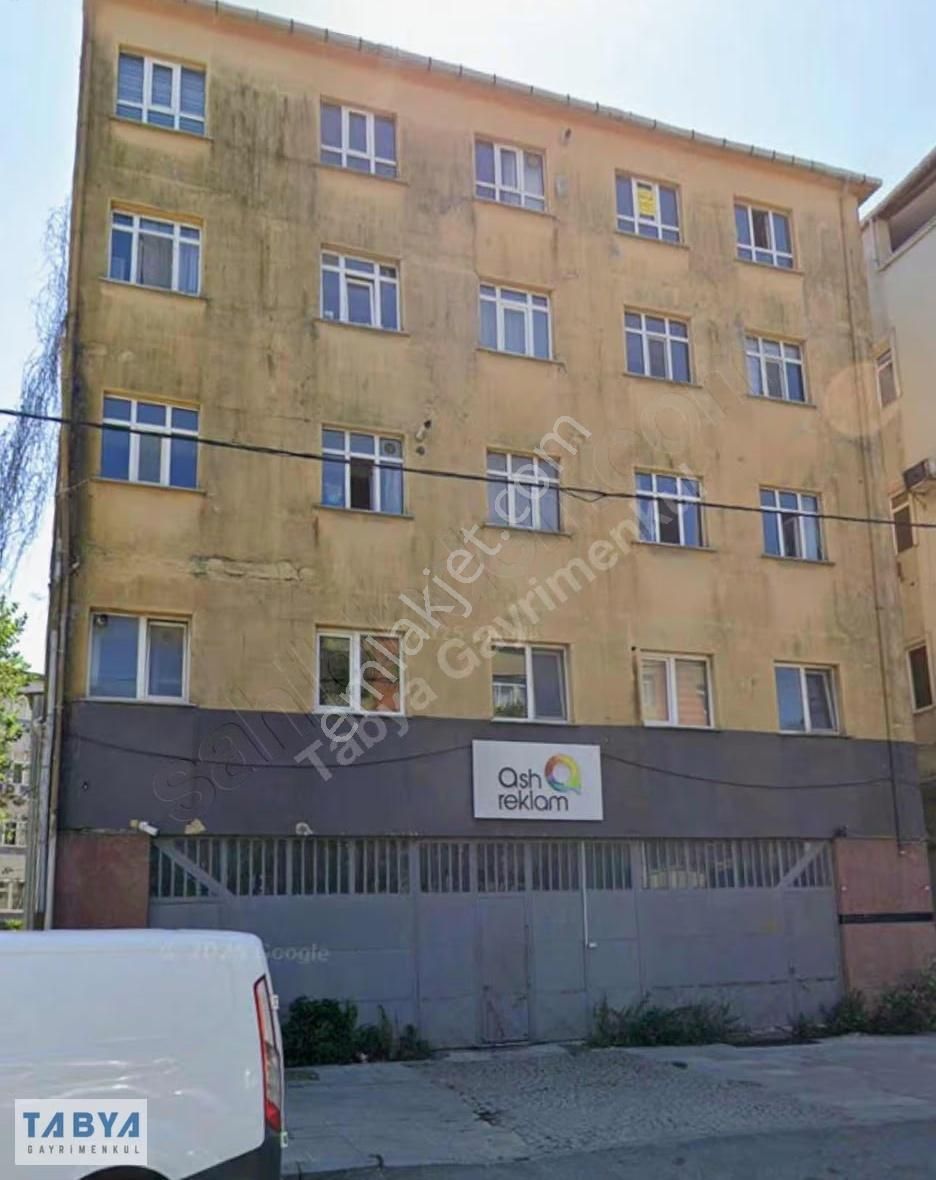 Seyrantepe'de Cadde Üzeri Kiralık Konut Ve İşyerine Uygun 2+1