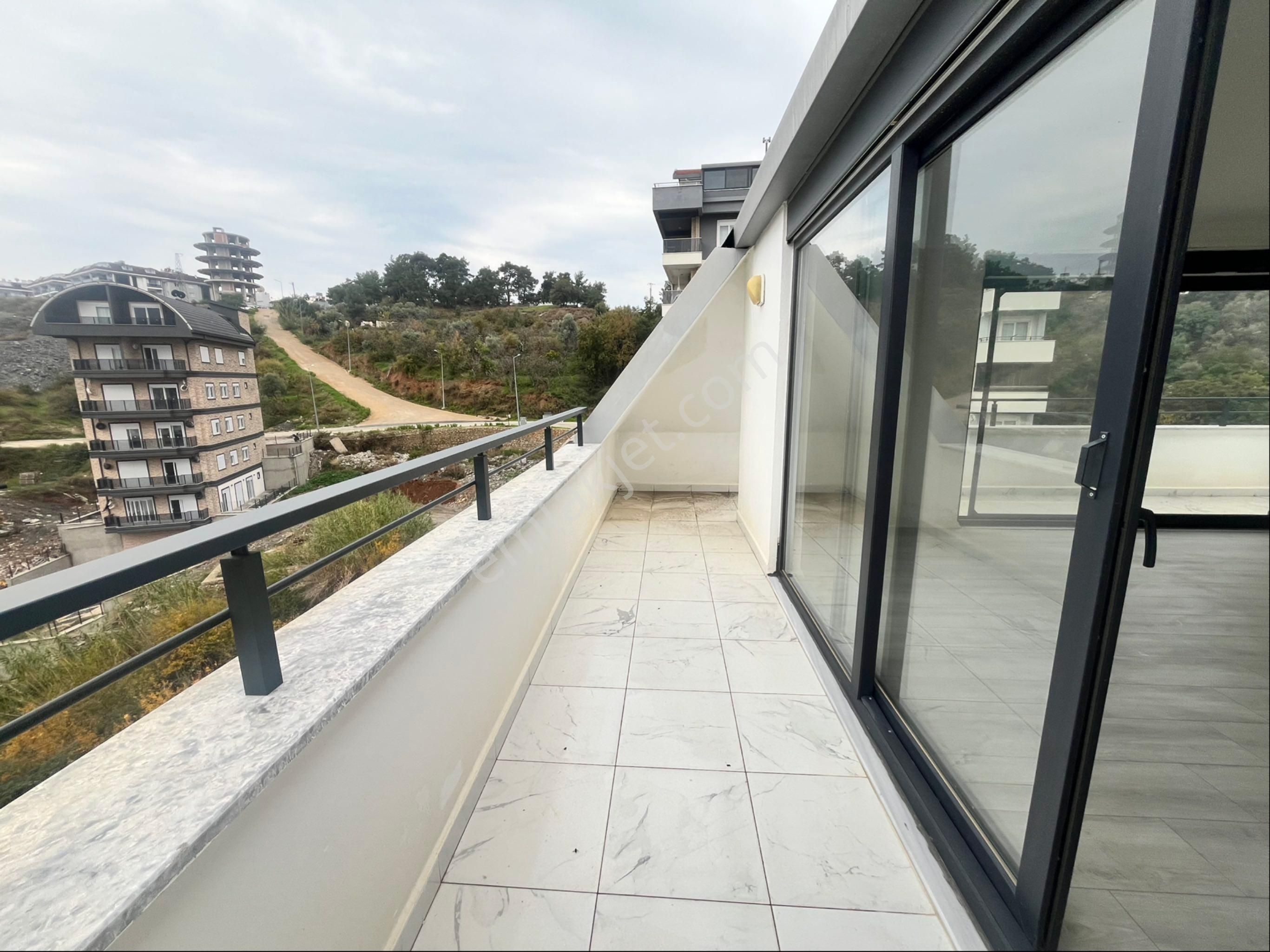 Alanya Çıplaklı Mahllesi Satılık 200 M2 Dubleks Daire - Görsel 16