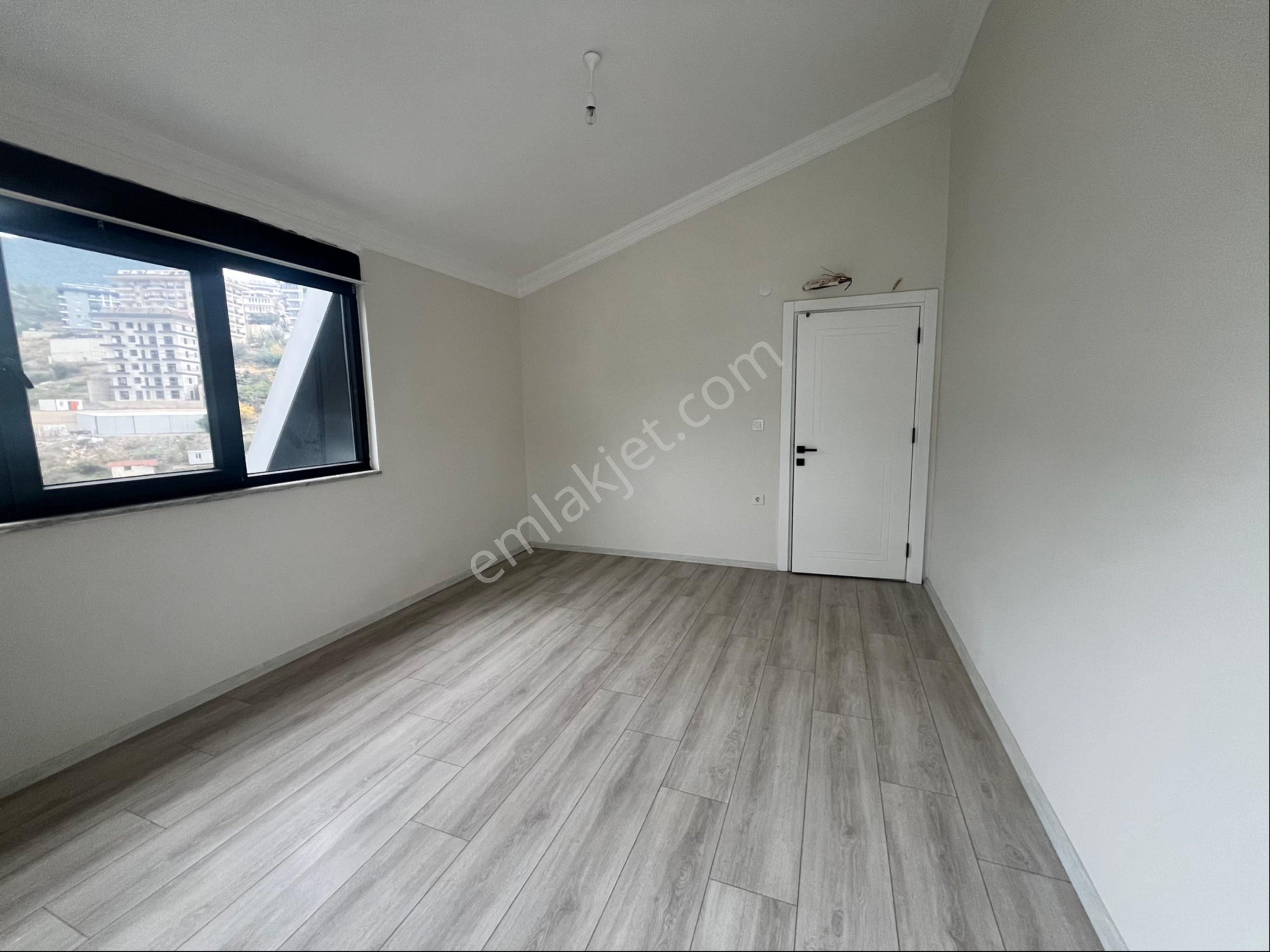 Alanya Çıplaklı Mahllesi Satılık 200 M2 Dubleks Daire - Görsel 22