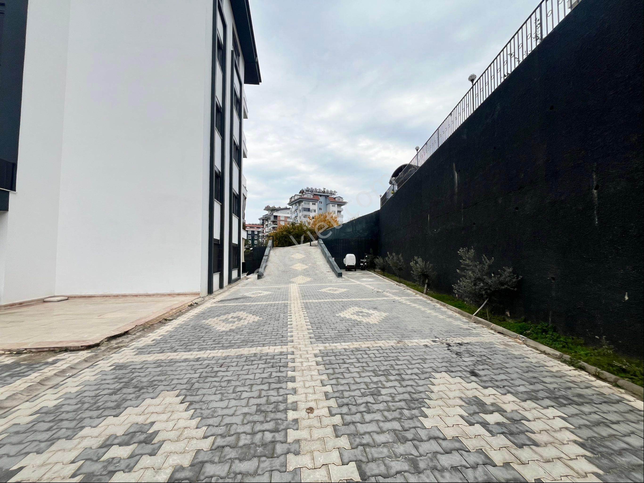 Alanya Çıplaklı Mahllesi Satılık 200 M2 Dubleks Daire - Görsel 3