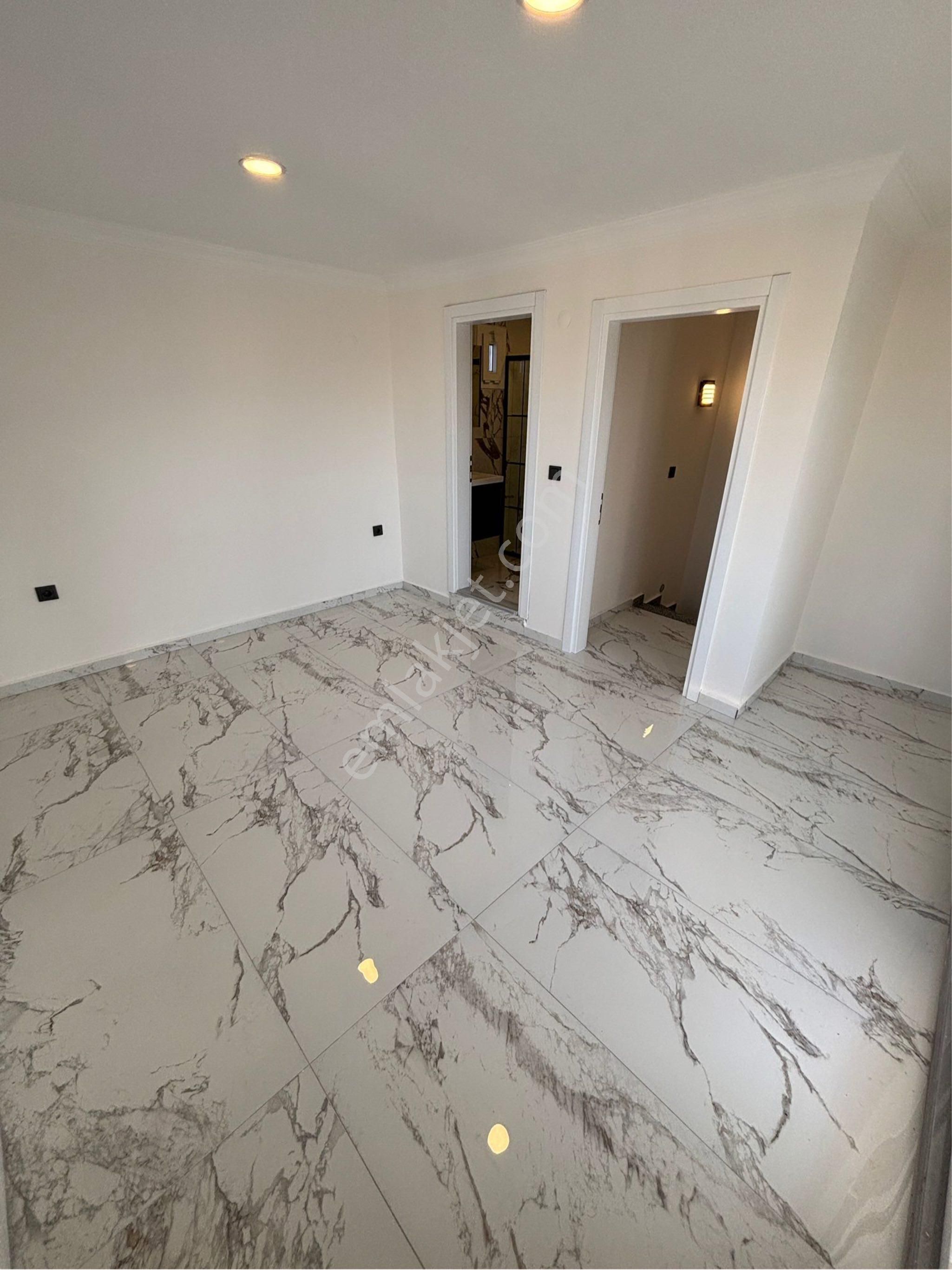 ❗️geniş Bahçeli Plaja Yakın 4+1 Triplex Villa❗️ - Görsel 23