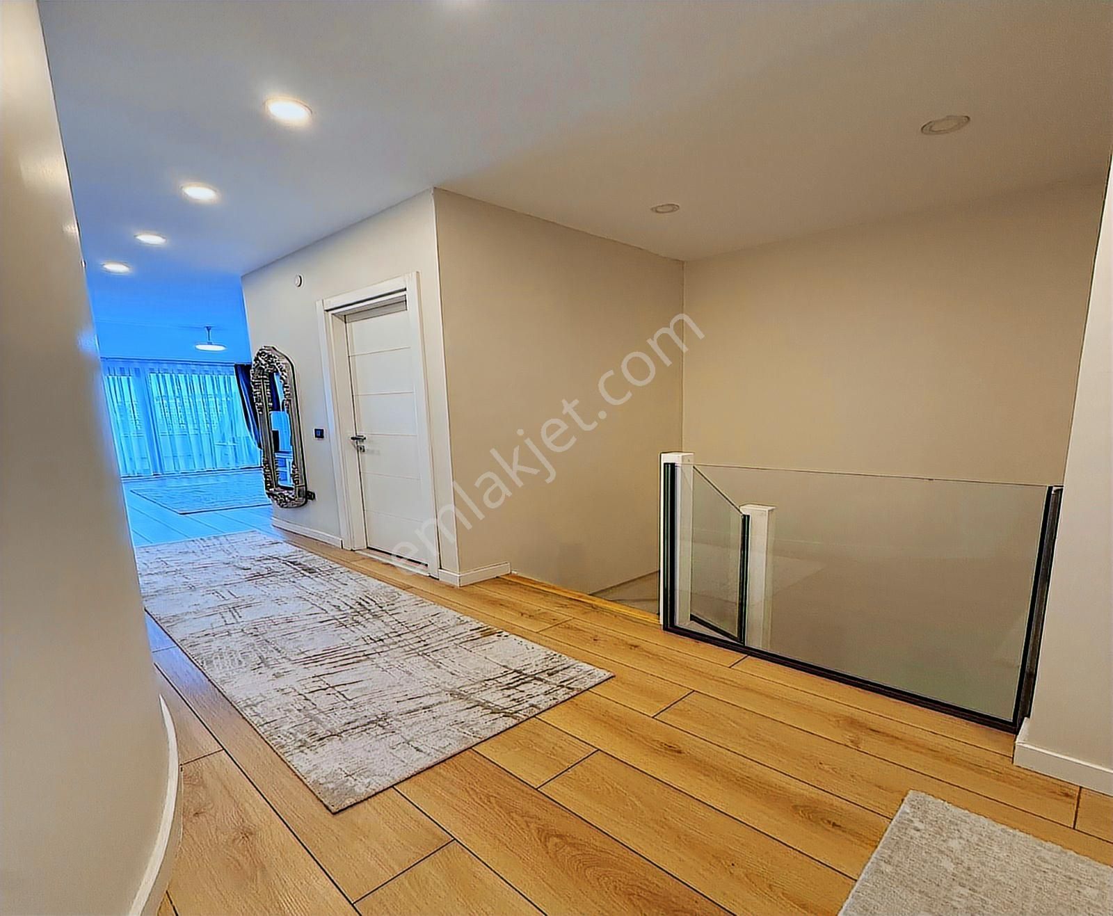 Gezgen İnşaattan 5+2 Site İçerisinde 270 M2 Kiralık Dublex!!! - Görsel 12