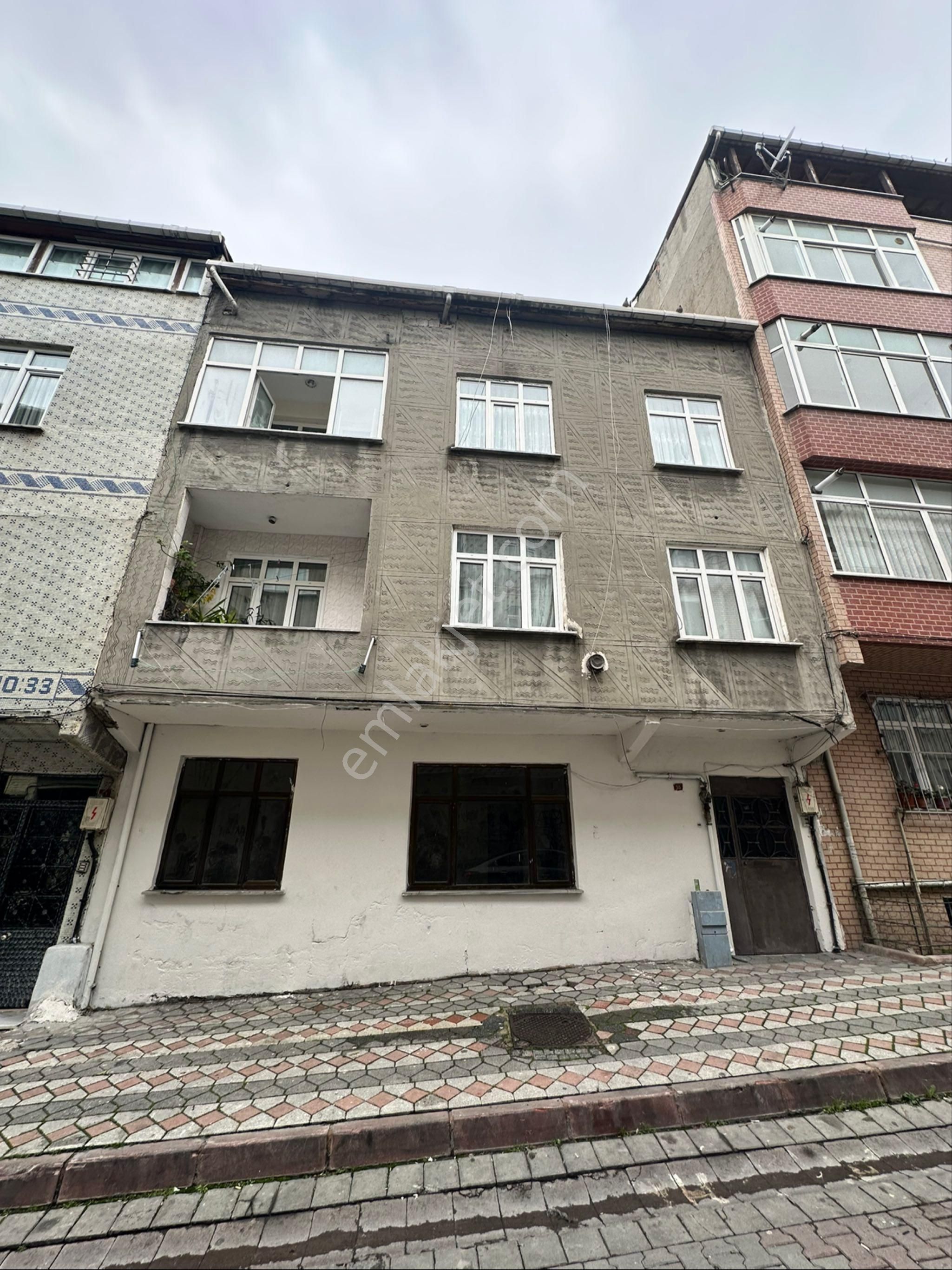 Remax’tan Arsa Fiyatına Komple Bina - Görsel 3