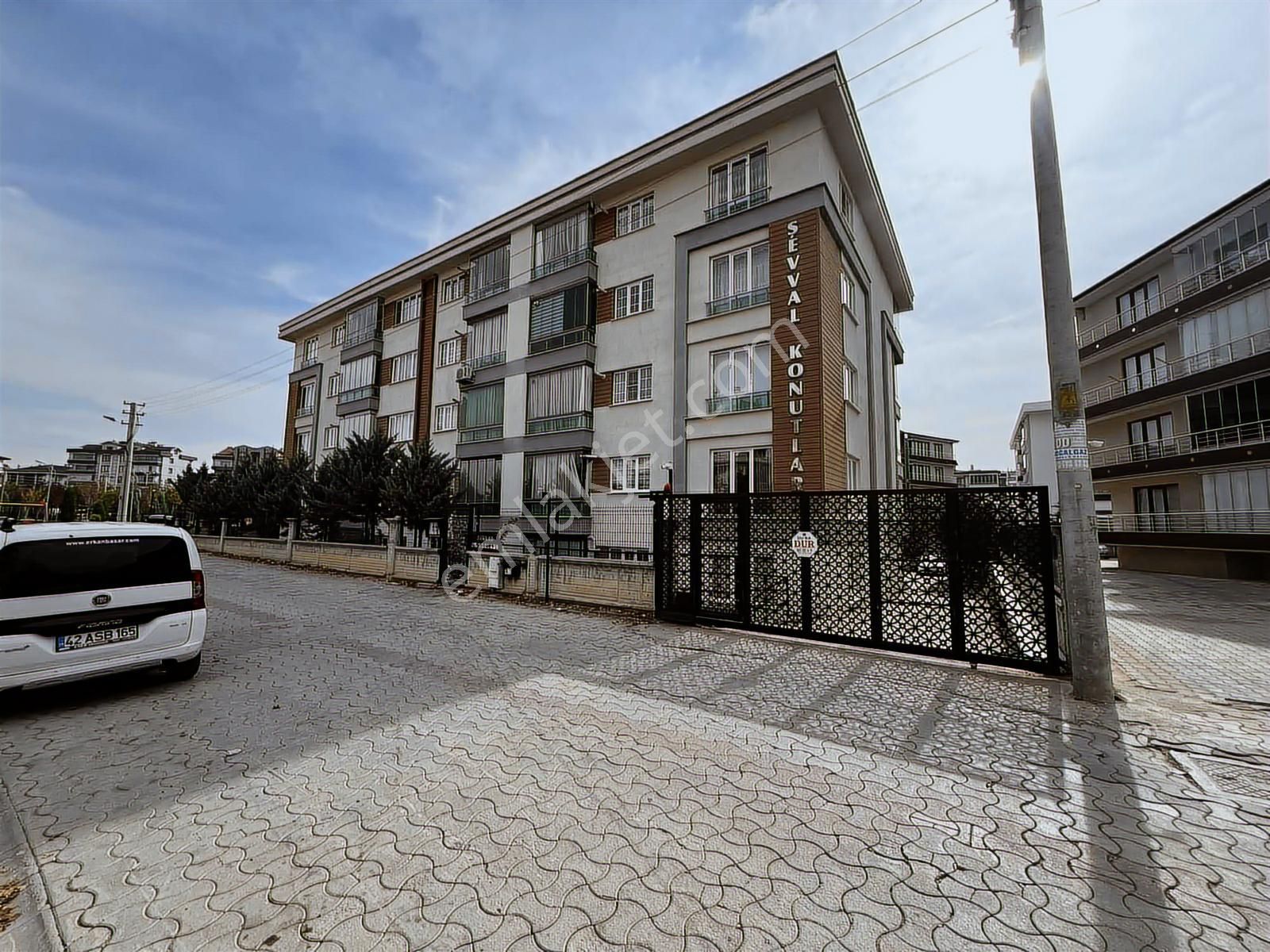 Yazır Mahallesi Site İçi 3+1 Full Yapılı Satılık Geniş Daire