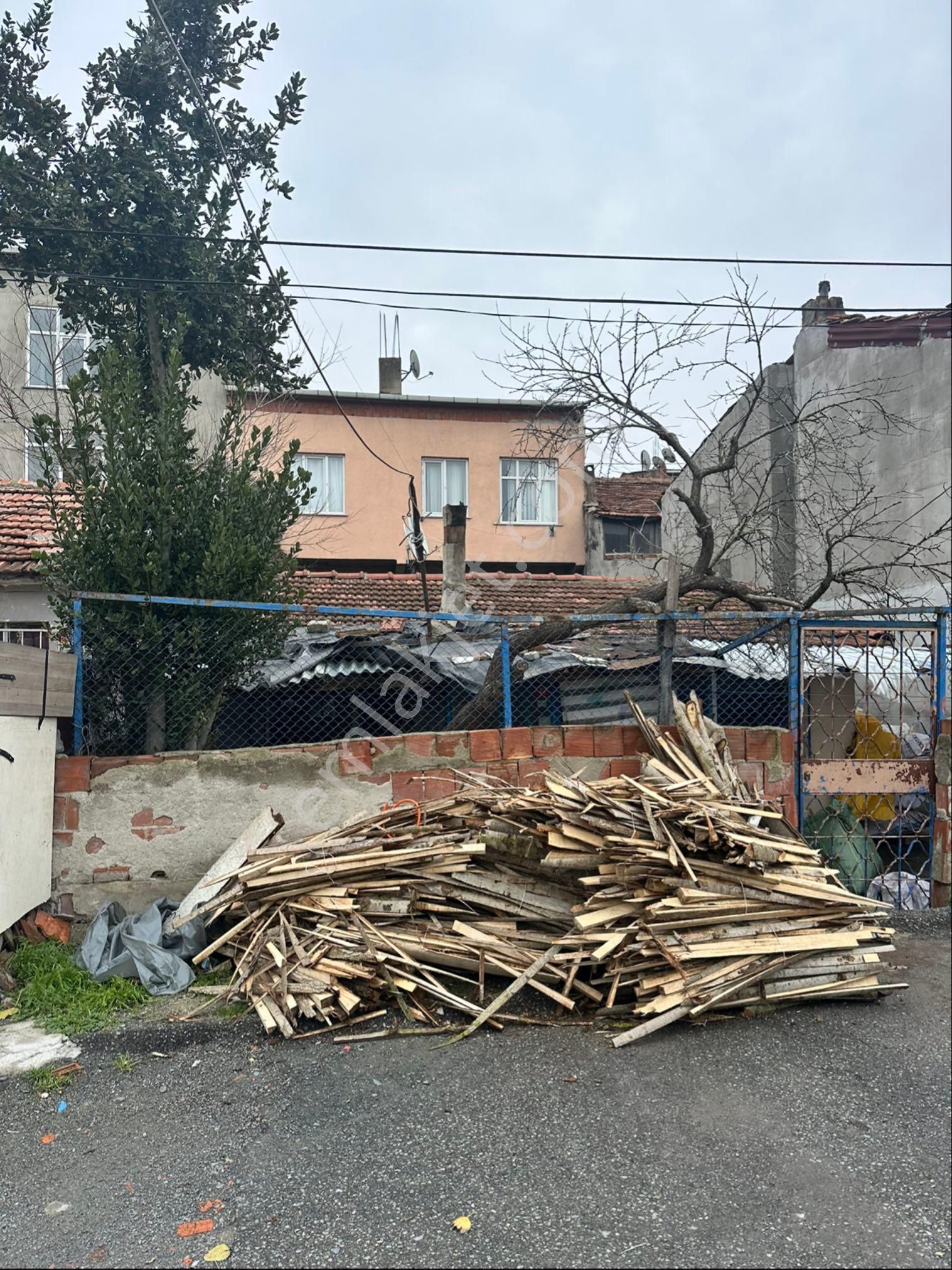 Remax’tan Esentepe Mah Satılık Müstakil Ev Ve 160m² Arsa - Görsel 3