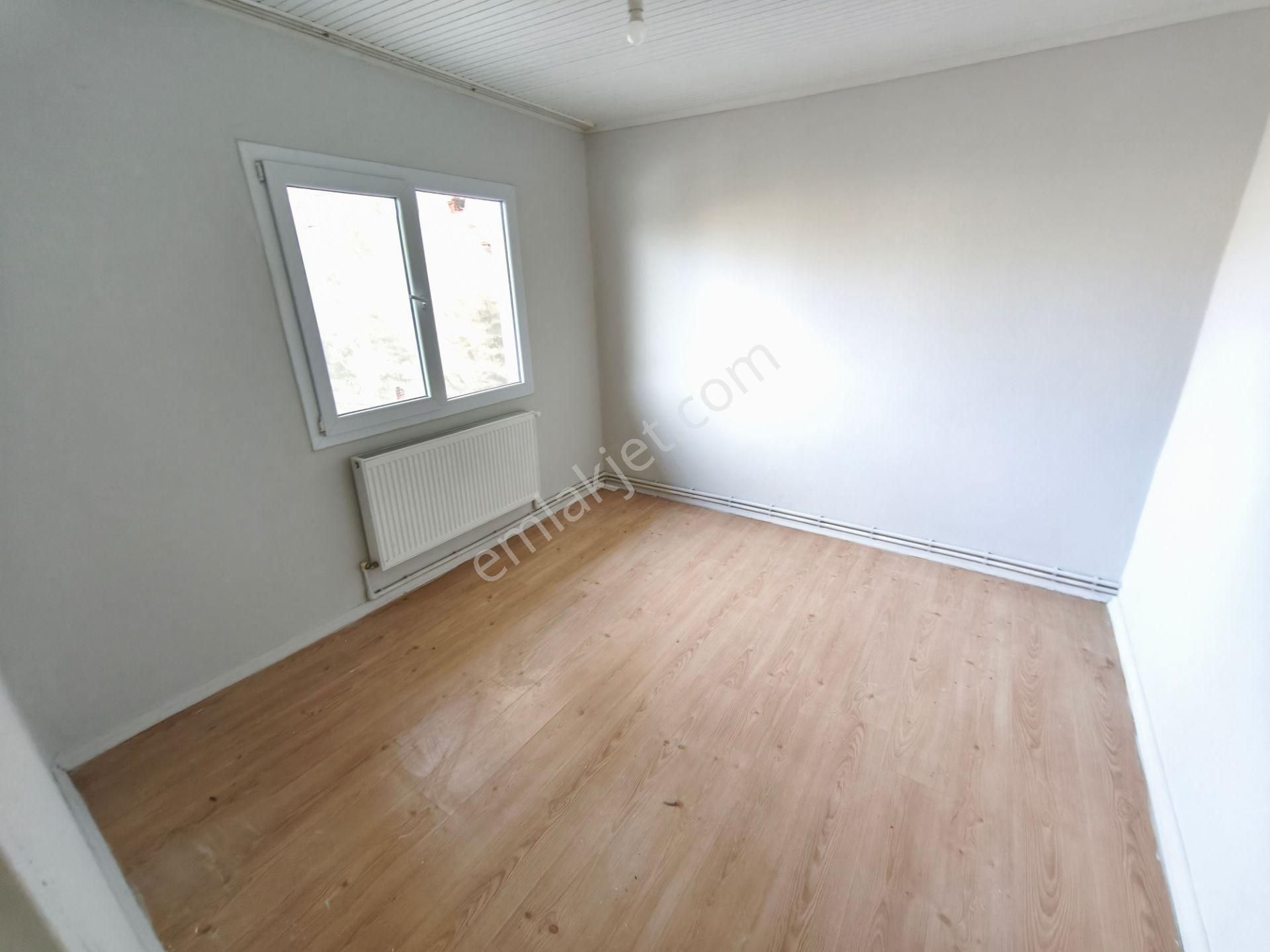 Dokuz Eylül Mahallesi İzbana Yürüme Mesafesinde Kombili Kiralık 2+1 Daire - Görsel 22