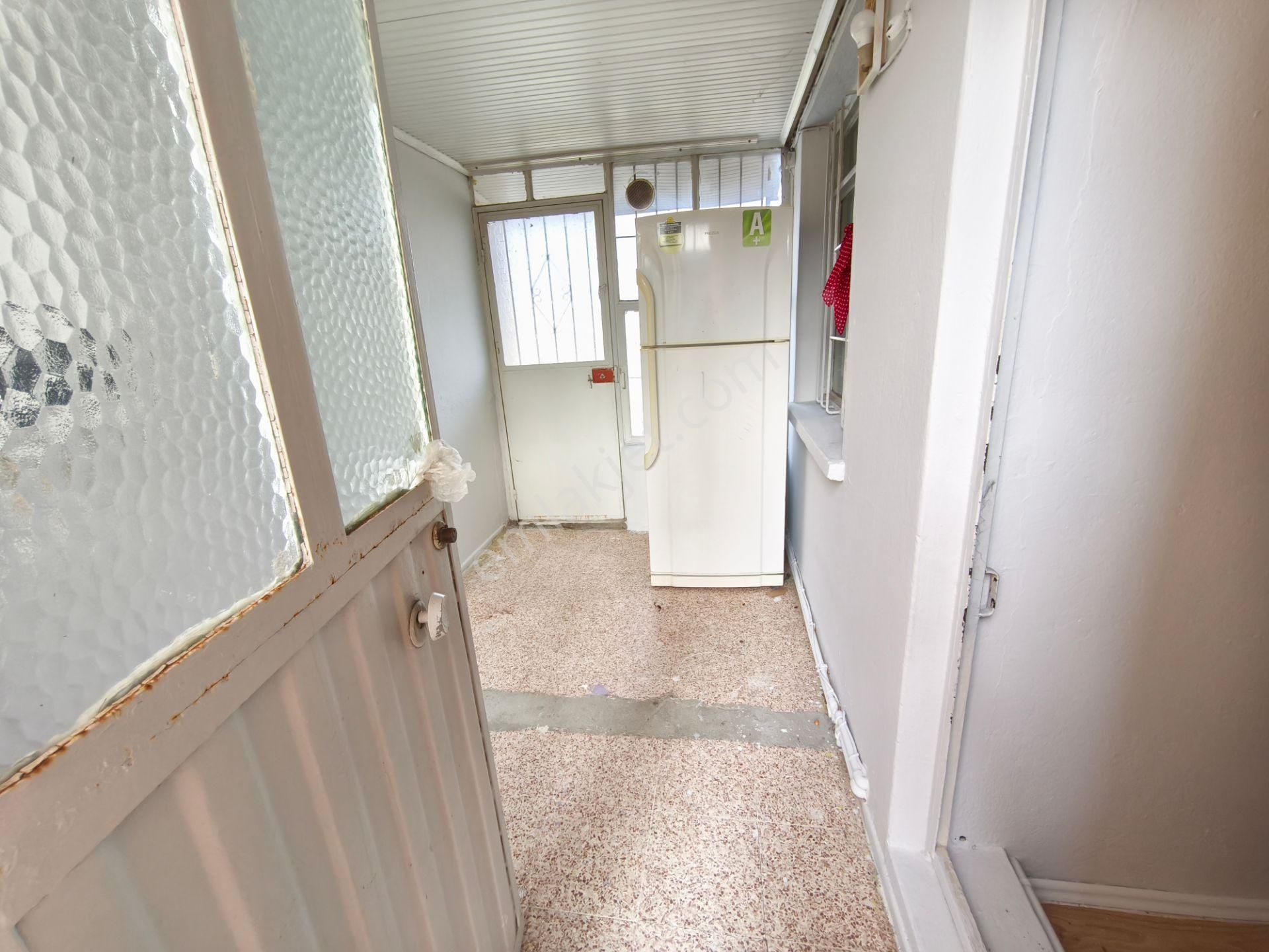 Dokuz Eylül Mahallesi İzbana Yürüme Mesafesinde Kombili Kiralık 2+1 Daire - Görsel 12