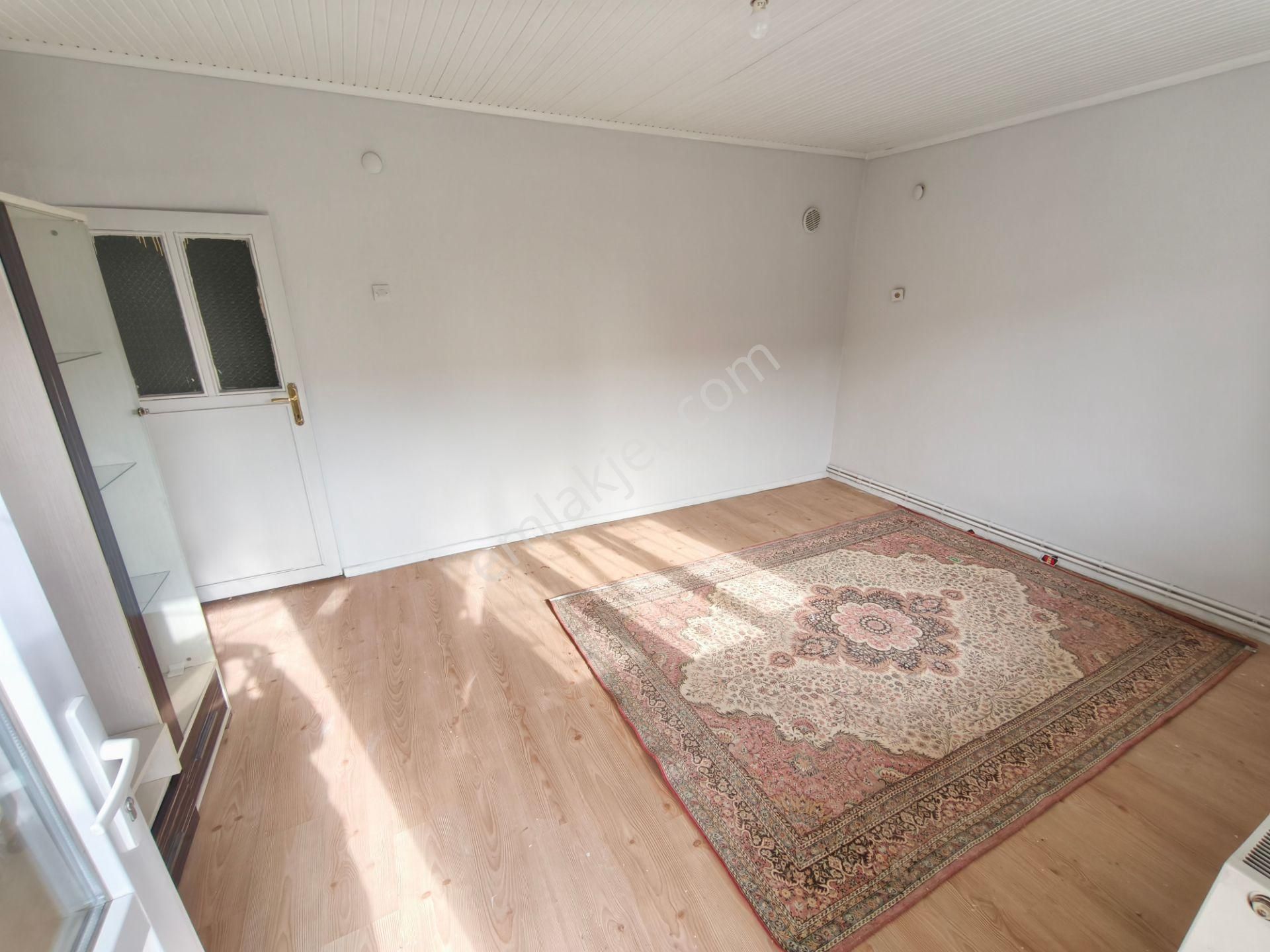 Dokuz Eylül Mahallesi İzbana Yürüme Mesafesinde Kombili Kiralık 2+1 Daire - Görsel 33