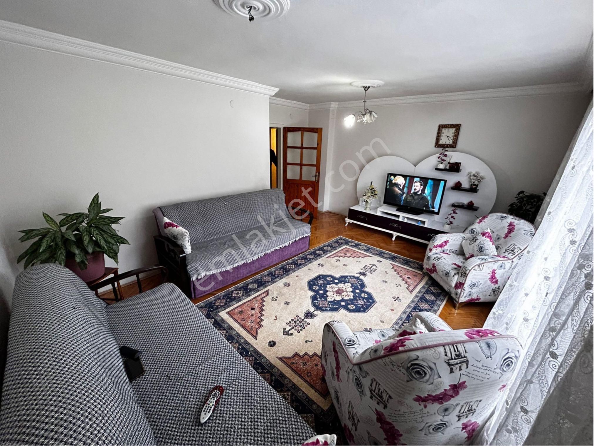 Keçiören Dutlukta Metroya Yürüme Mesafesinde Ara Katta Acill Satılık Daire - Görsel 4