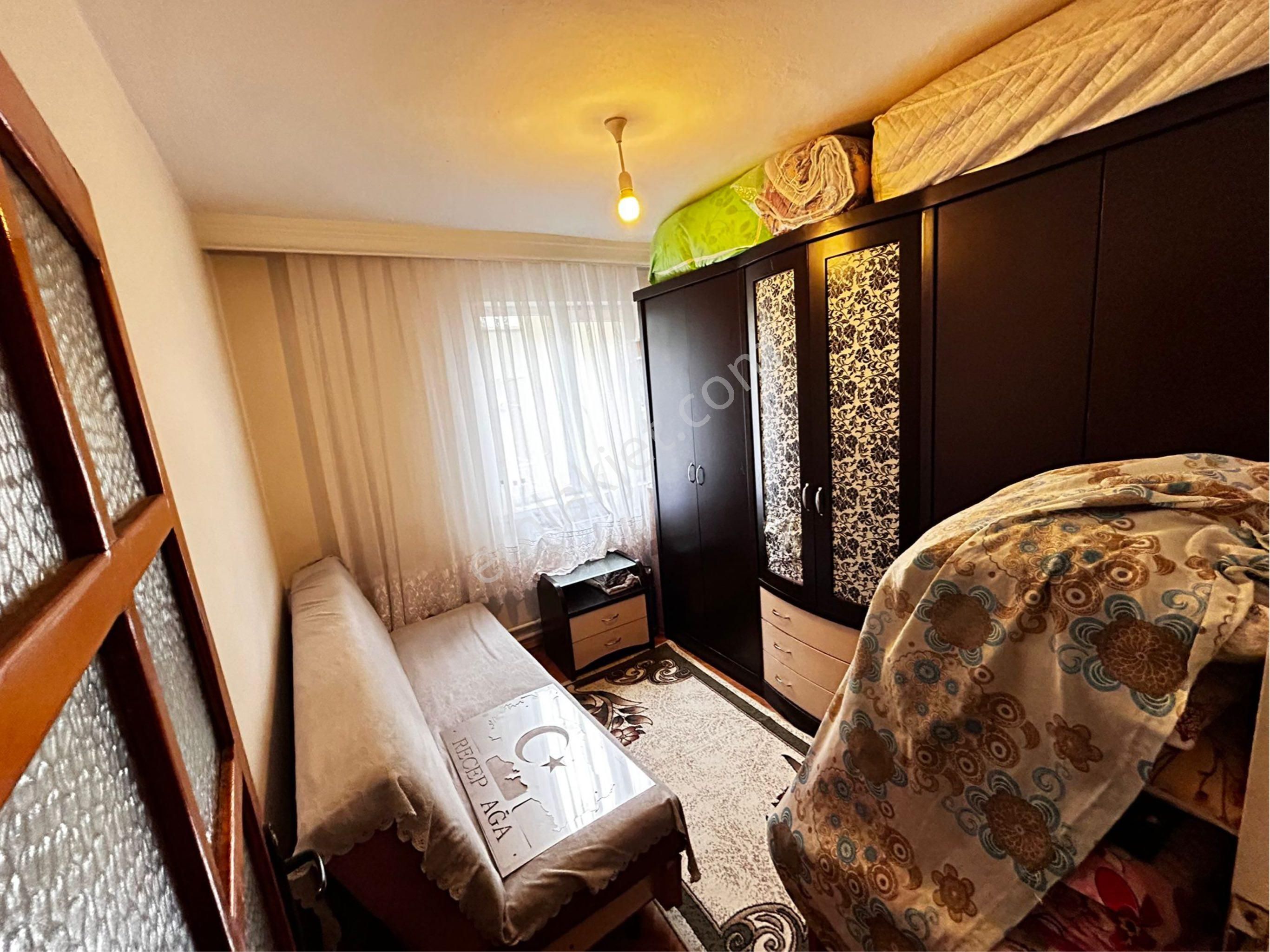 Keçiören Dutlukta Metroya Yürüme Mesafesinde Ara Katta Acill Satılık Daire - Görsel 12