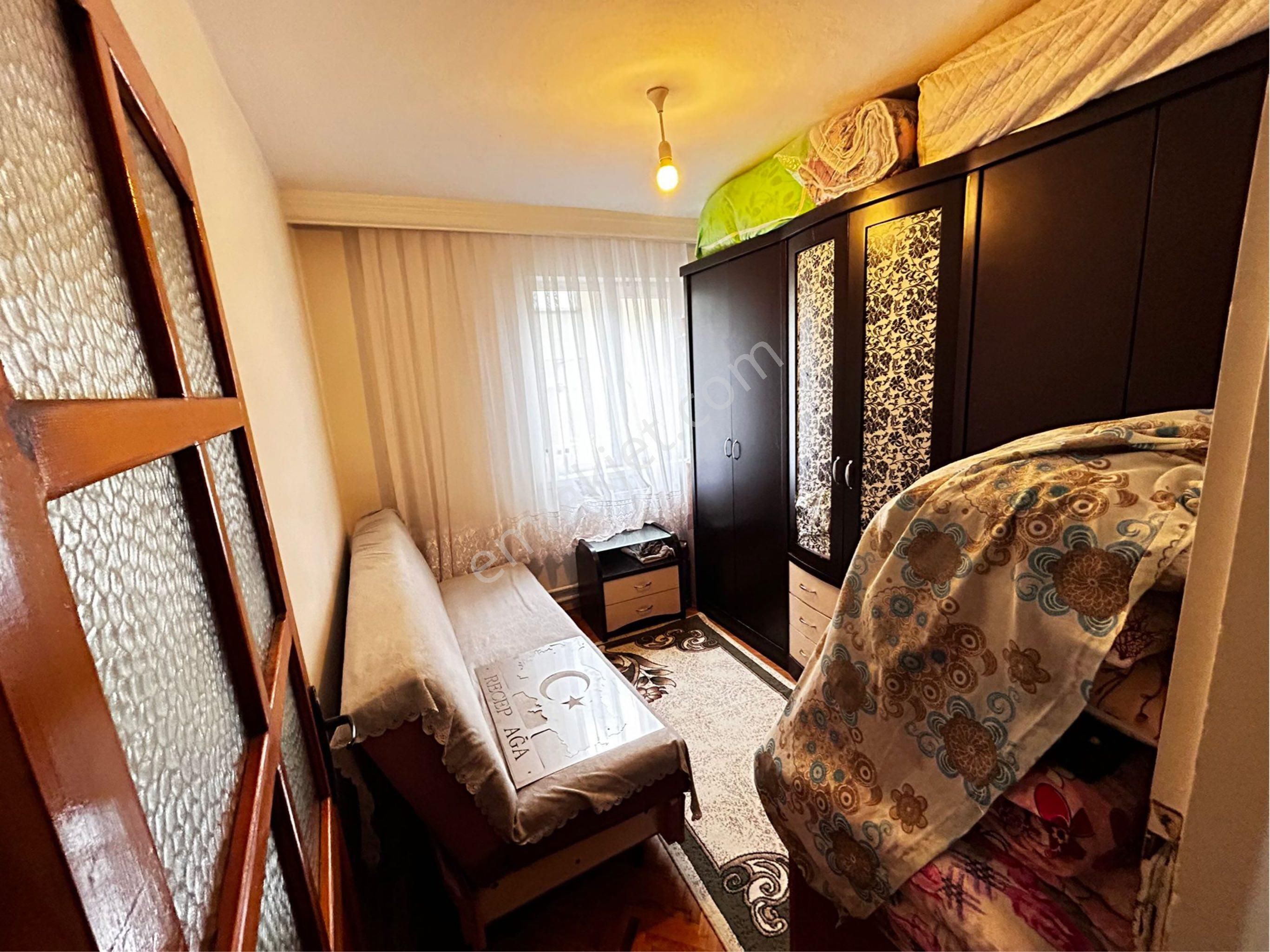 Keçiören Dutlukta Metroya Yürüme Mesafesinde Ara Katta Acill Satılık Daire - Görsel 10