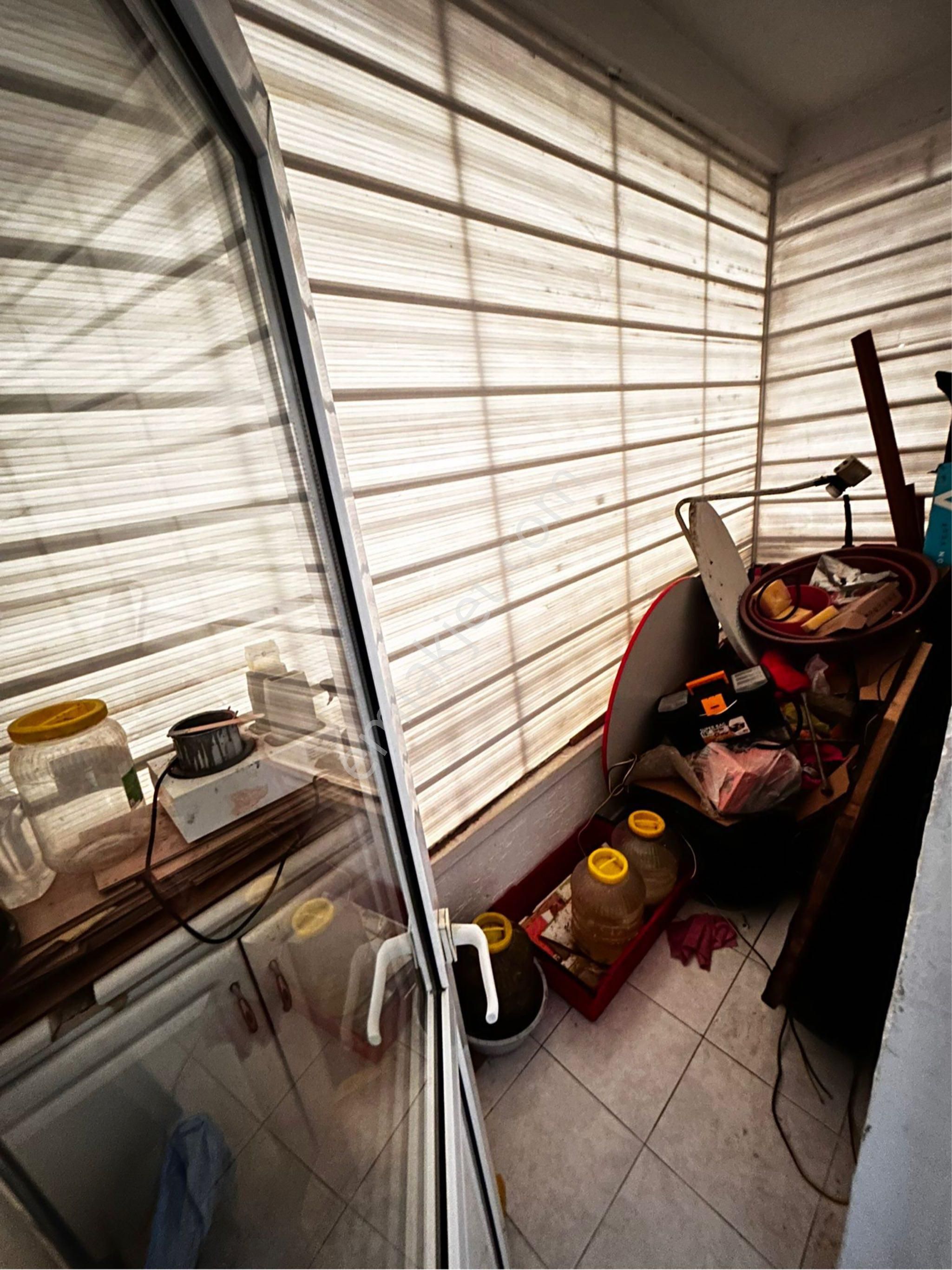 Keçiören Dutlukta Metroya Yürüme Mesafesinde Ara Katta Acill Satılık Daire - Görsel 9