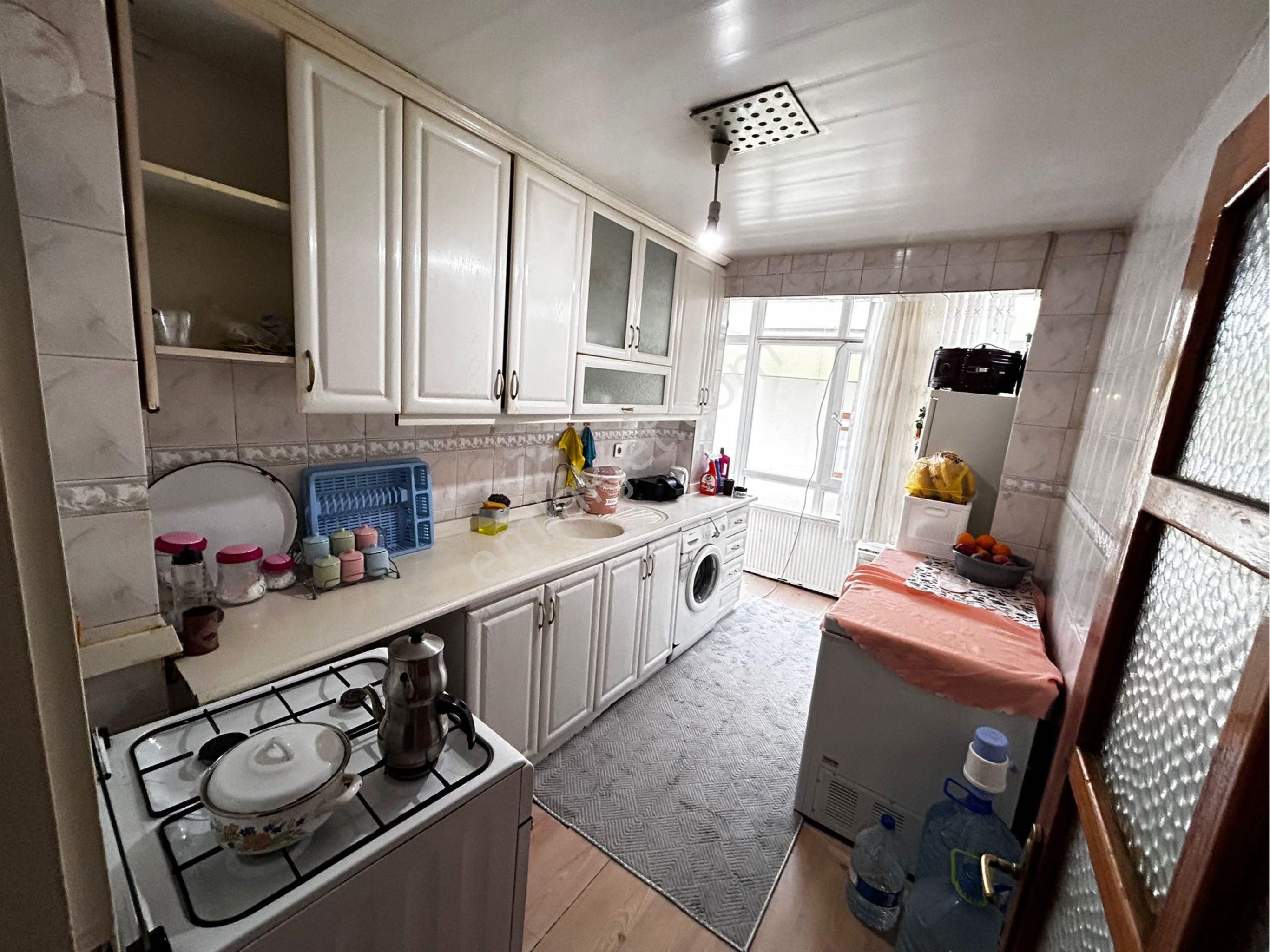 Keçiören Dutlukta Metroya Yürüme Mesafesinde Ara Katta Acill Satılık Daire - Görsel 2