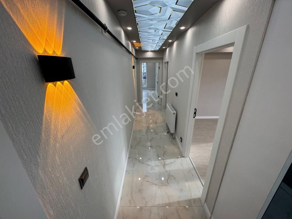 Metrobüse Komşu Bu Haftaya Özel Lüx 1+1 Arakat !!! - Görsel 16