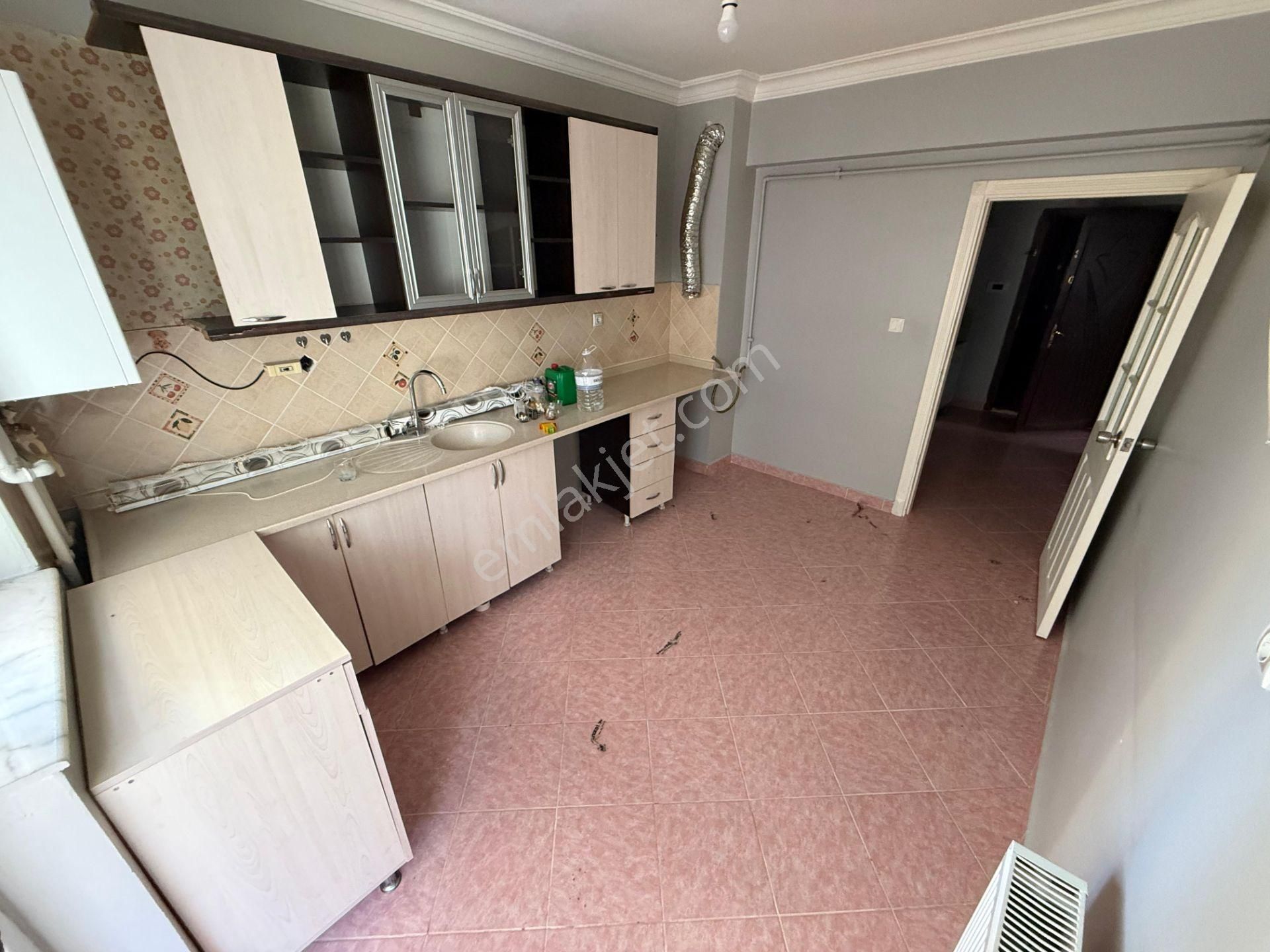 Kkeçiören Hisar Mahde 3+1 Geniş Kat Konumlu Ypılı Kiralık Dire - Görsel 4