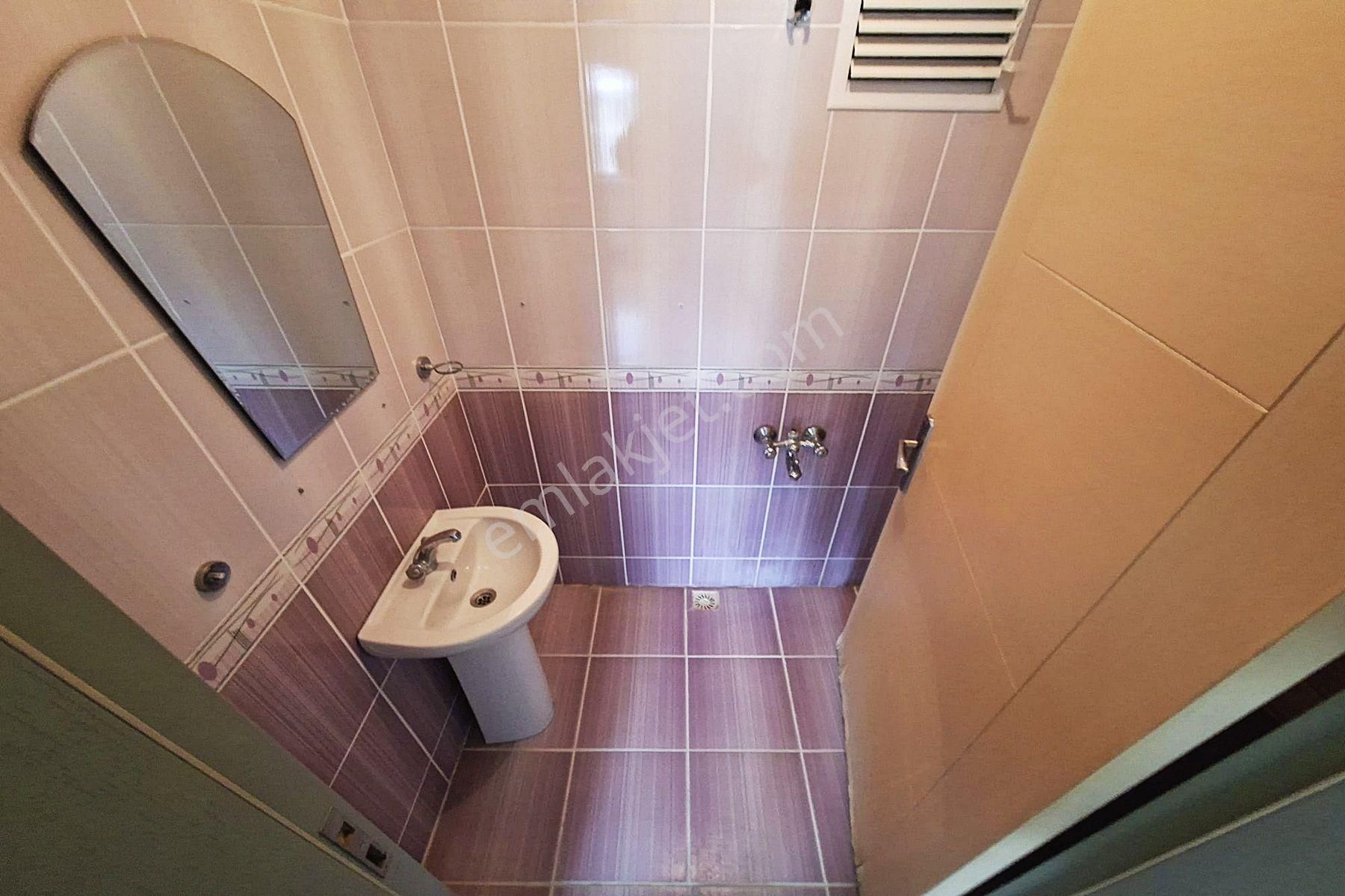 Yayla'da Seyitler Cad Üzeri 140m2 Asansrlü 3+1 Kiralık Daire - Görsel 23