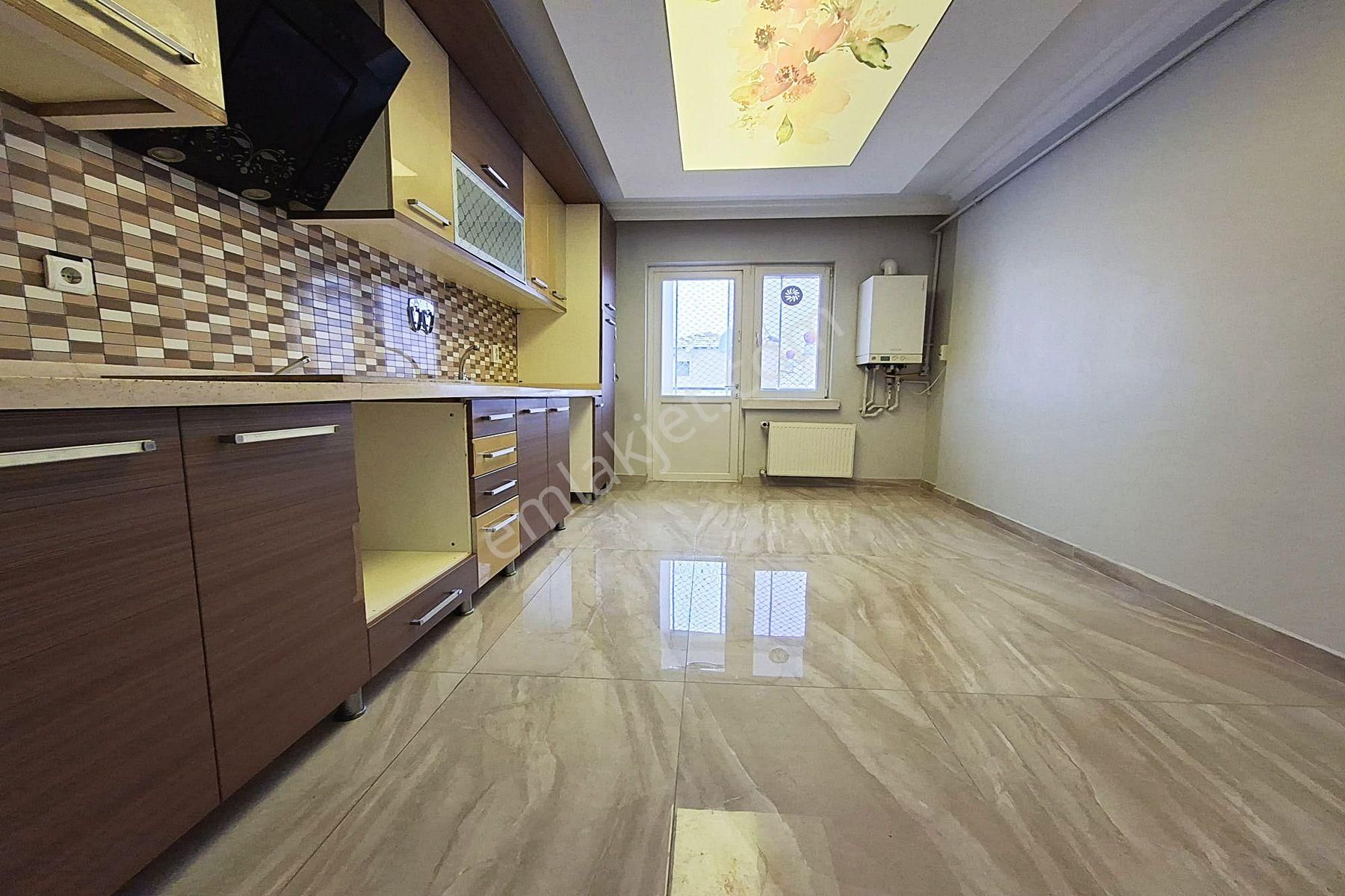 Yayla'da Seyitler Cad Üzeri 140m2 Asansrlü 3+1 Kiralık Daire - Görsel 5