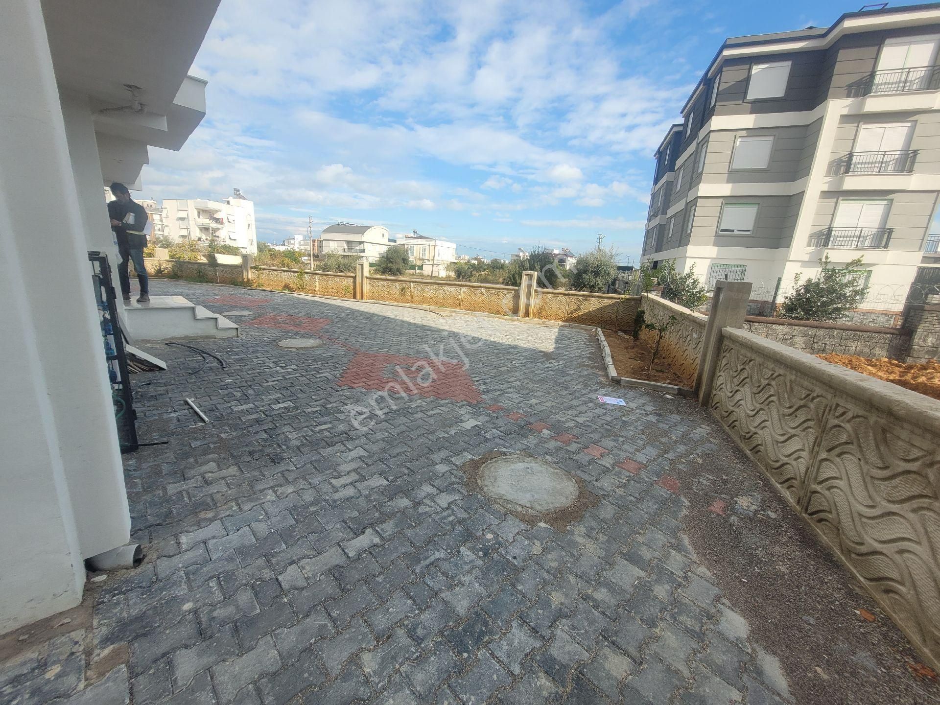 Satılık... Ayanoglu Tramvaya Yürüme Mesafesinde Sıfır Bina