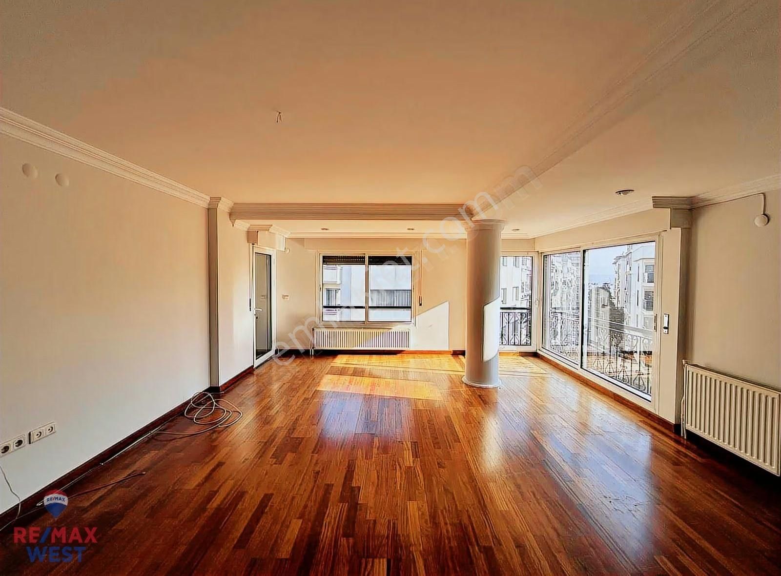 Karşıyaka Çamlık Sokakta En Güzel Binada Satılık 3+1 Daire - Görsel 3