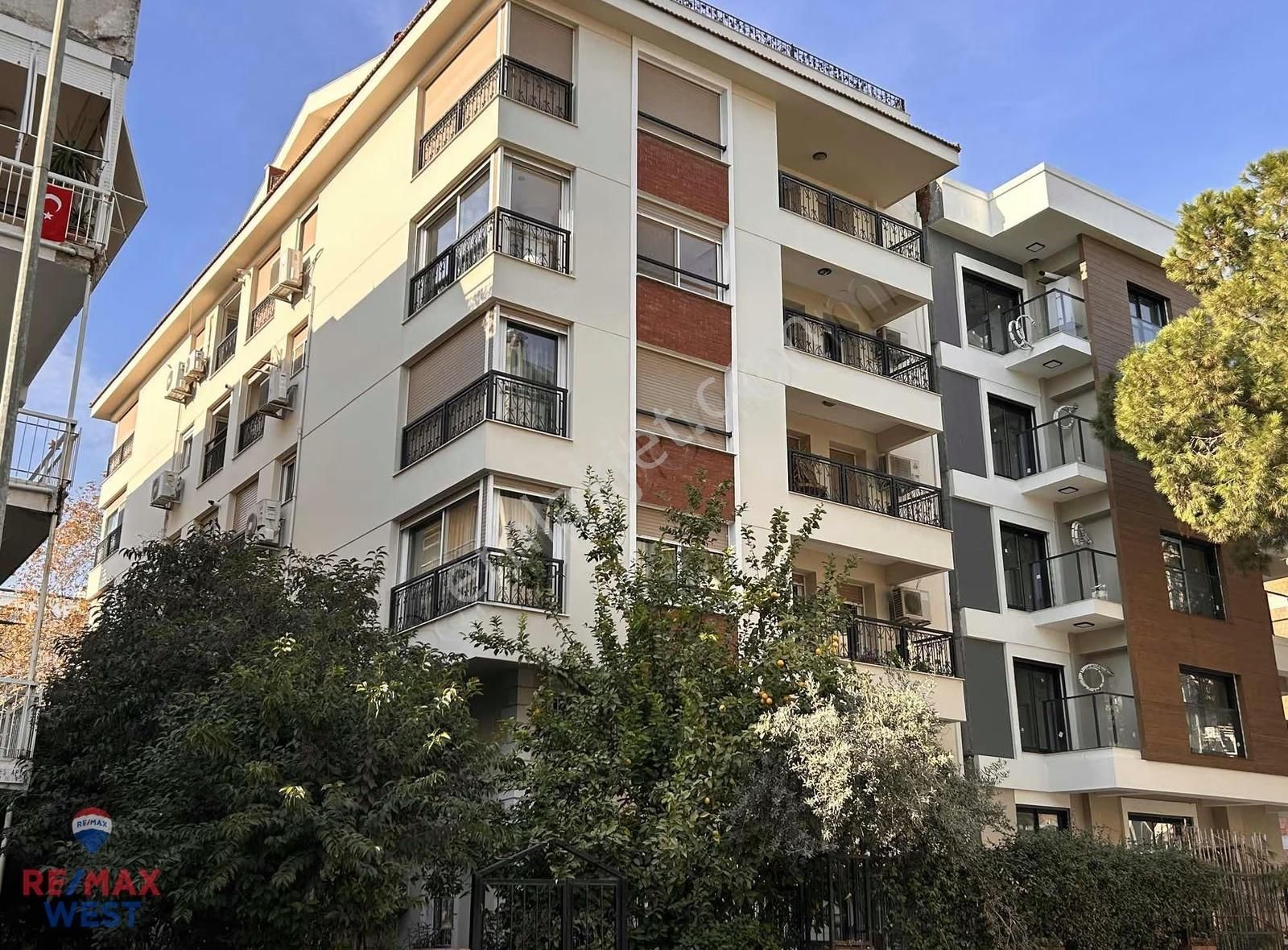 Karşıyaka Çamlık Sokakta En Güzel Binada Satılık 3+1 Daire - Görsel 23