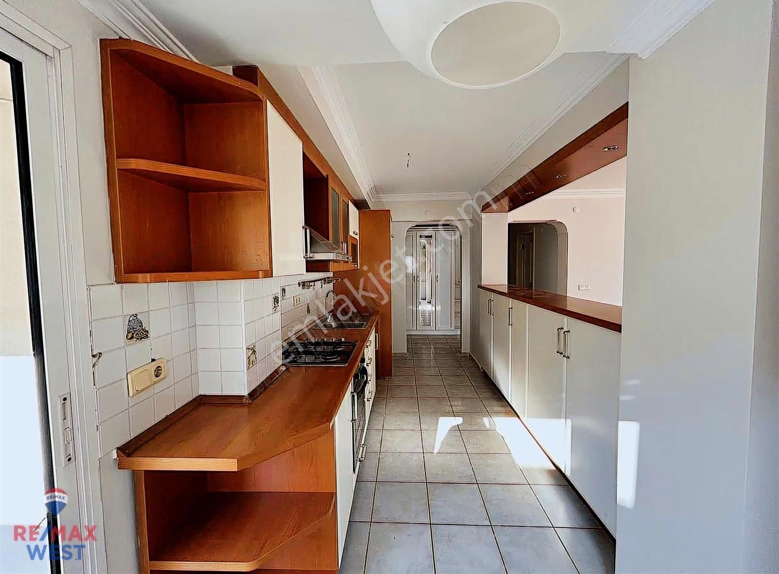 Karşıyaka Çamlık Sokakta En Güzel Binada Satılık 3+1 Daire - Görsel 31