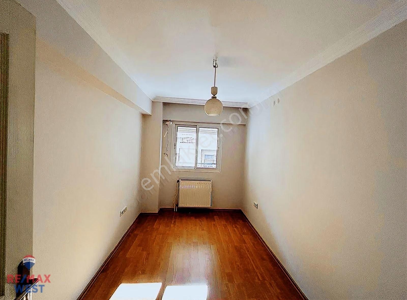 Karşıyaka Çamlık Sokakta En Güzel Binada Satılık 3+1 Daire - Görsel 4