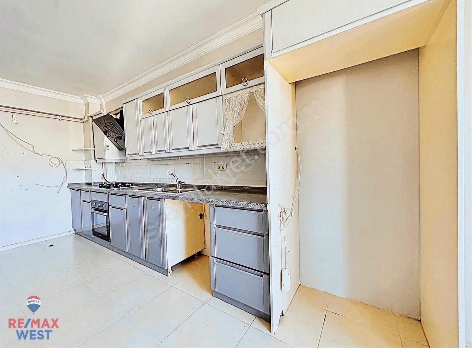 Yalı Mahallesinde İzbana Çok Yakın Önü Açık Satılık 2+1 Daire - Görsel 31