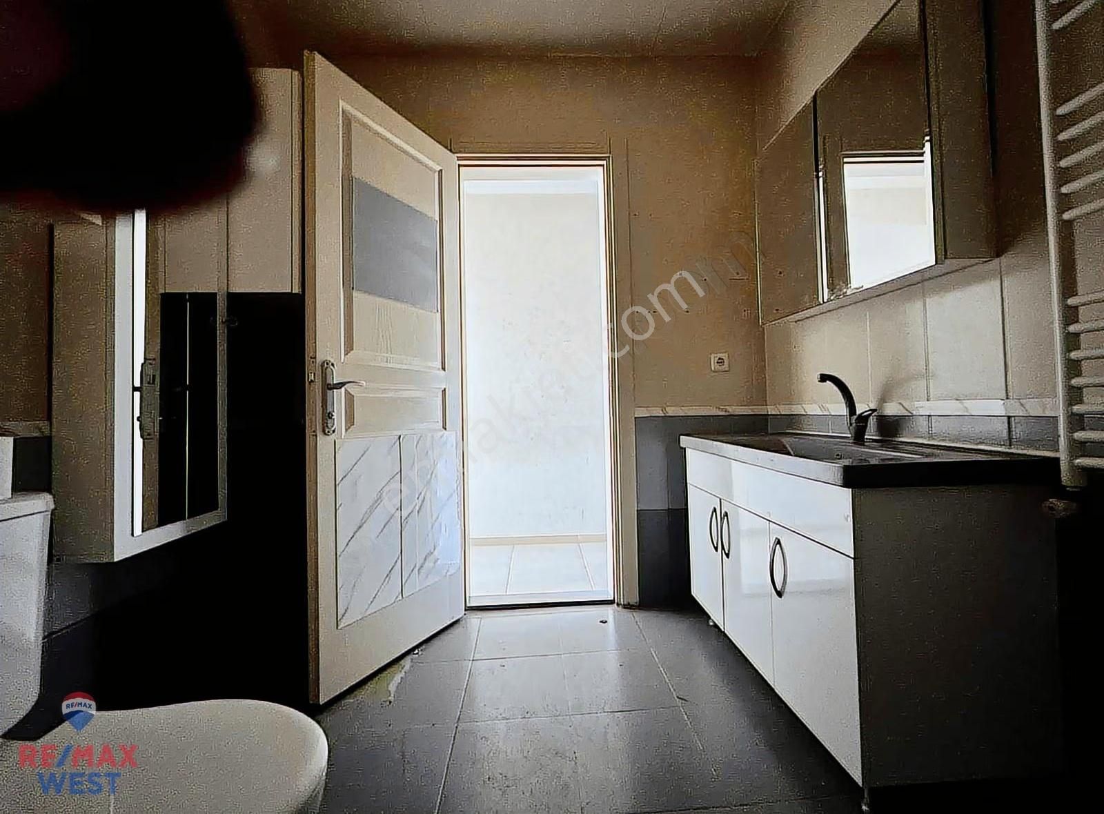 Yalı Mahallesinde İzbana Çok Yakın Önü Açık Satılık 2+1 Daire - Görsel 7