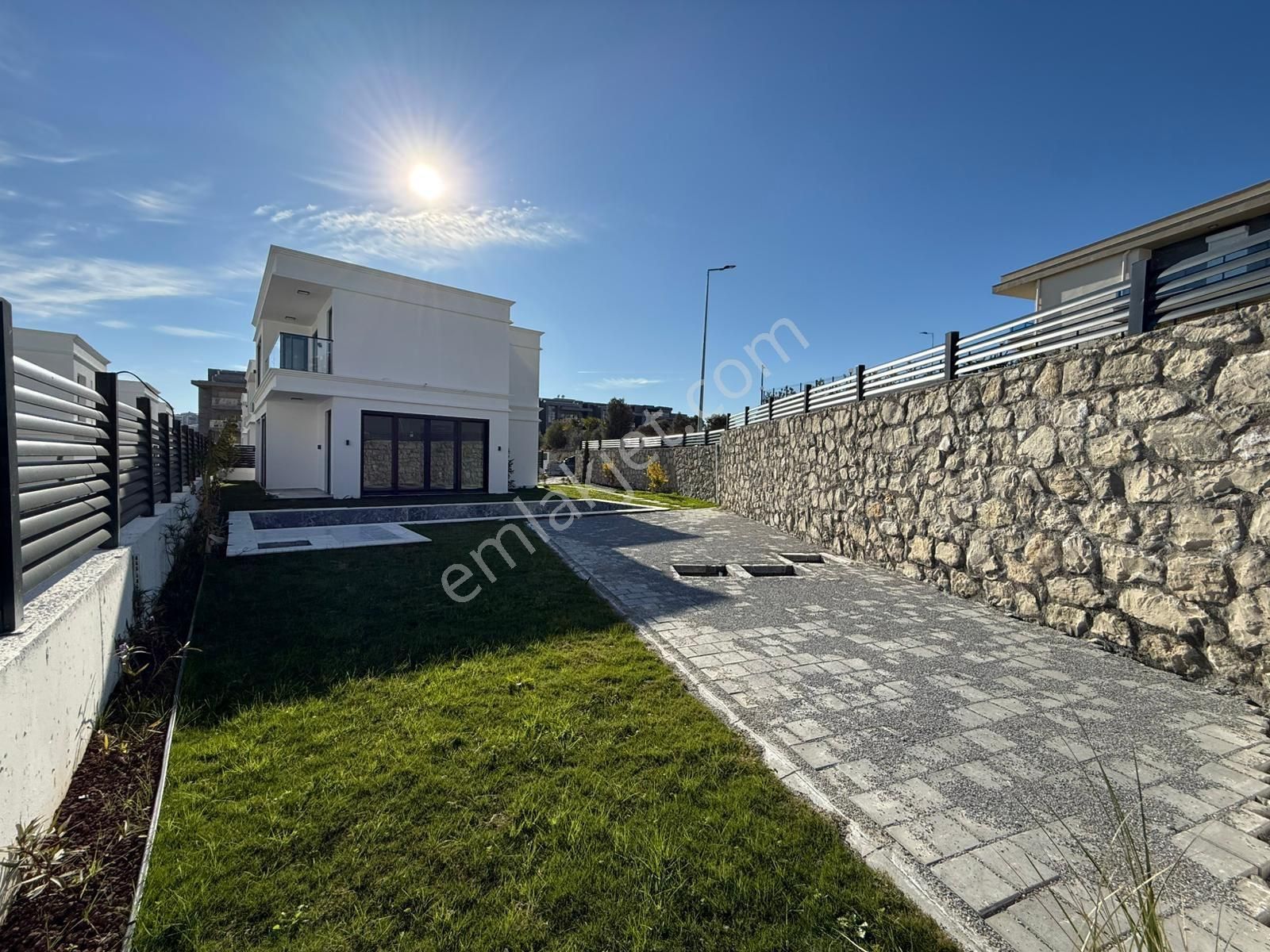 Kuşadası Ege Mahallesinde Müstakil Havuzlu 4+1 Villa! - Görsel 17