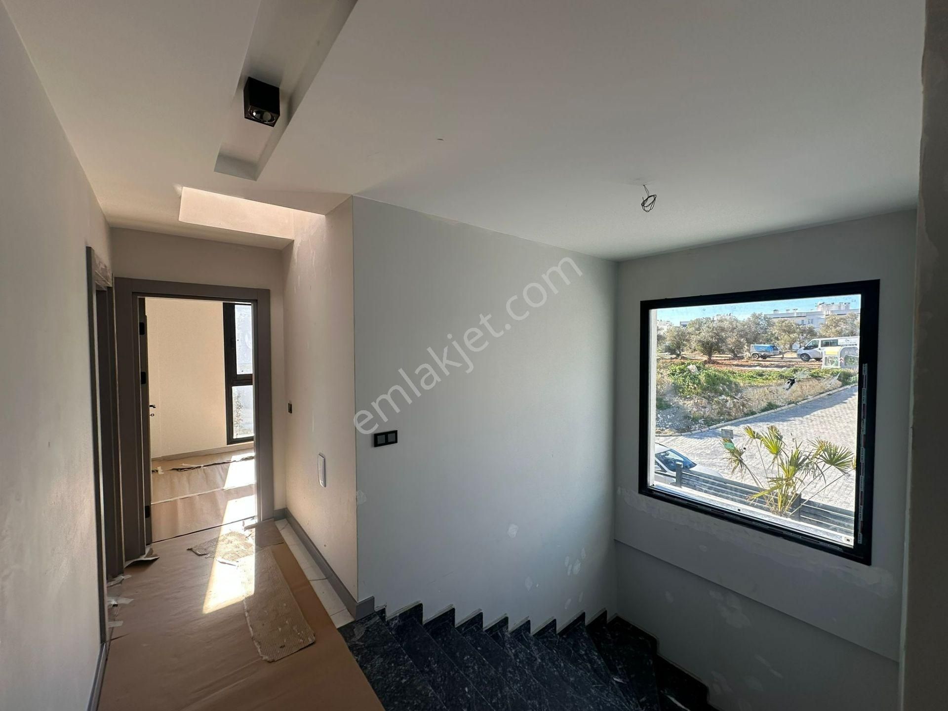 Kuşadası Ege Mahallesinde Müstakil Havuzlu 4+1 Villa! - Görsel 28