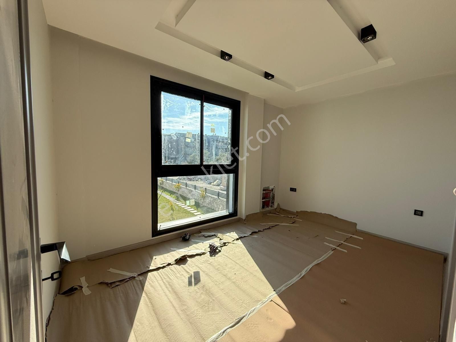 Kuşadası Ege Mahallesinde Müstakil Havuzlu 4+1 Villa! - Görsel 13