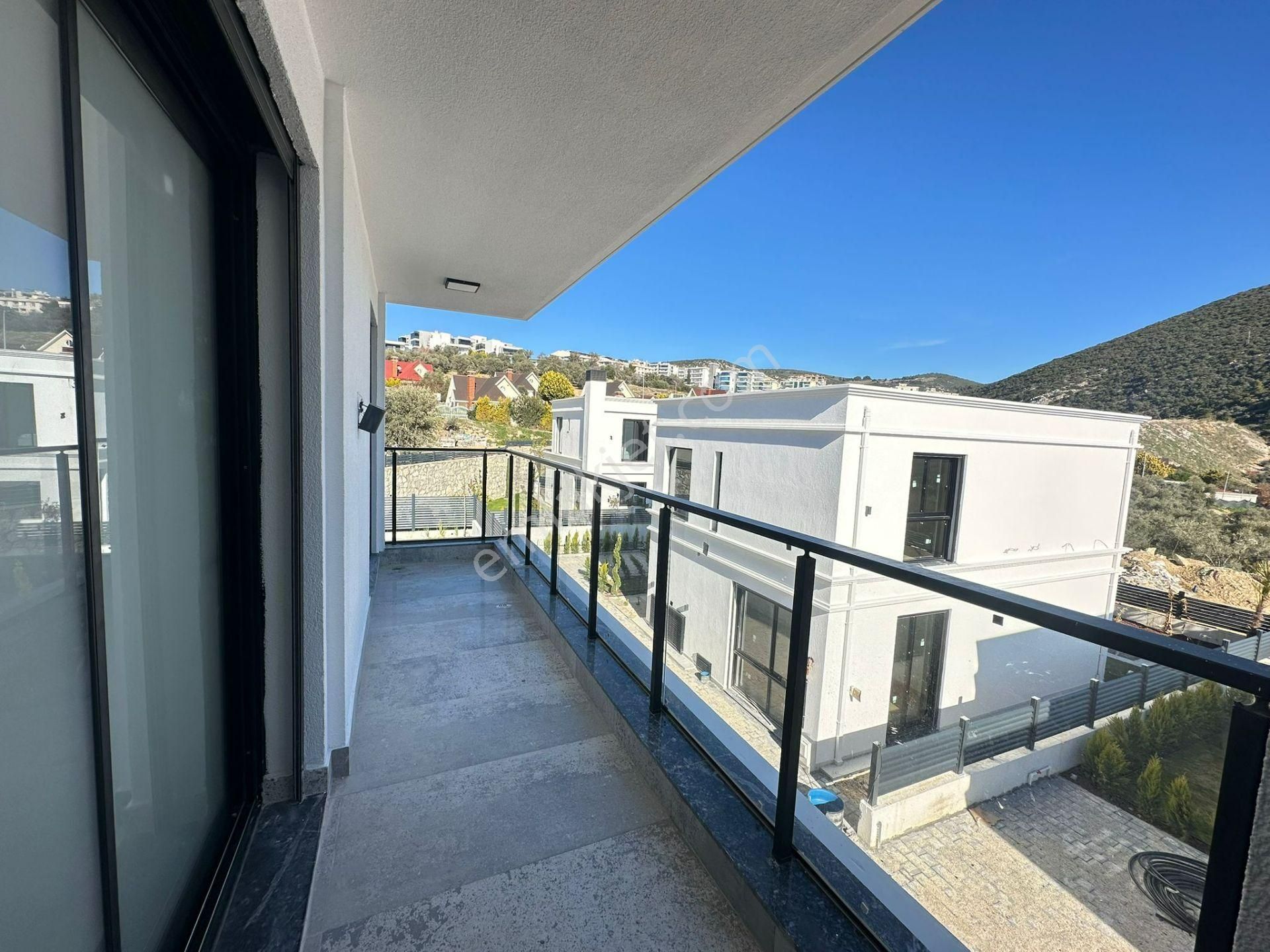 Kuşadası Ege Mahallesinde Müstakil Havuzlu 4+1 Villa! - Görsel 31