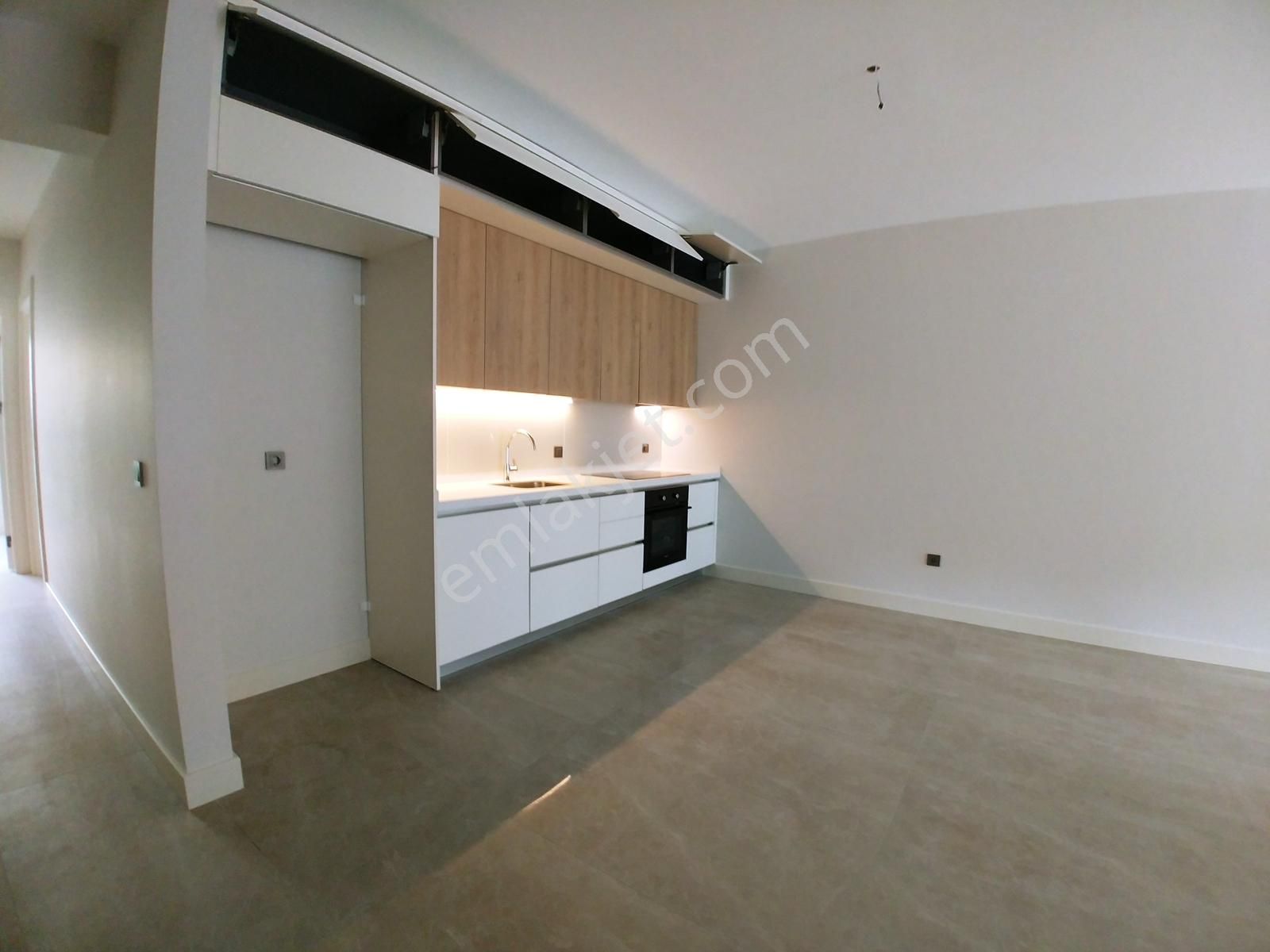 Adress Life Olgun'dan Sinpaş Koru Aura'da Ara Katta Büyük Balkon - Görsel 15