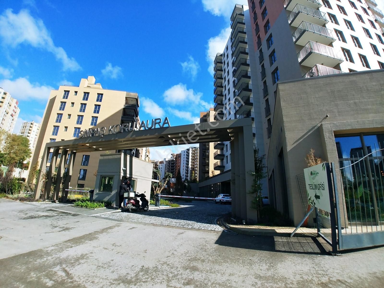 Adress Life Olgun'dan Sinpaş Koru Aura'da Ara Katta Büyük Balkon - Görsel 30