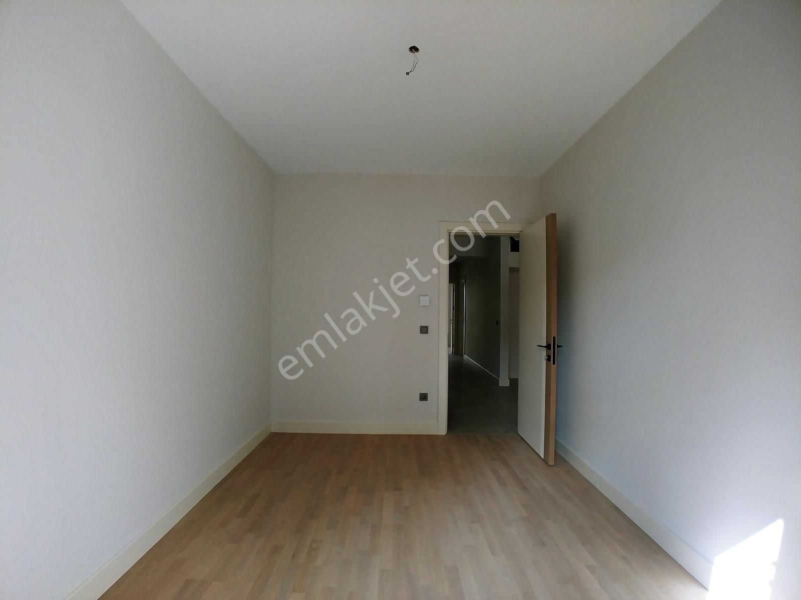 Adress Life Olgun'dan Sinpaş Koru Aura'da Ara Katta Büyük Balkon - Görsel 16