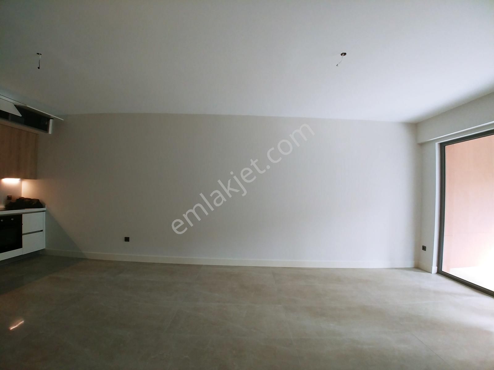 Adress Life Olgun'dan Sinpaş Koru Aura'da Ara Katta Büyük Balkon - Görsel 24