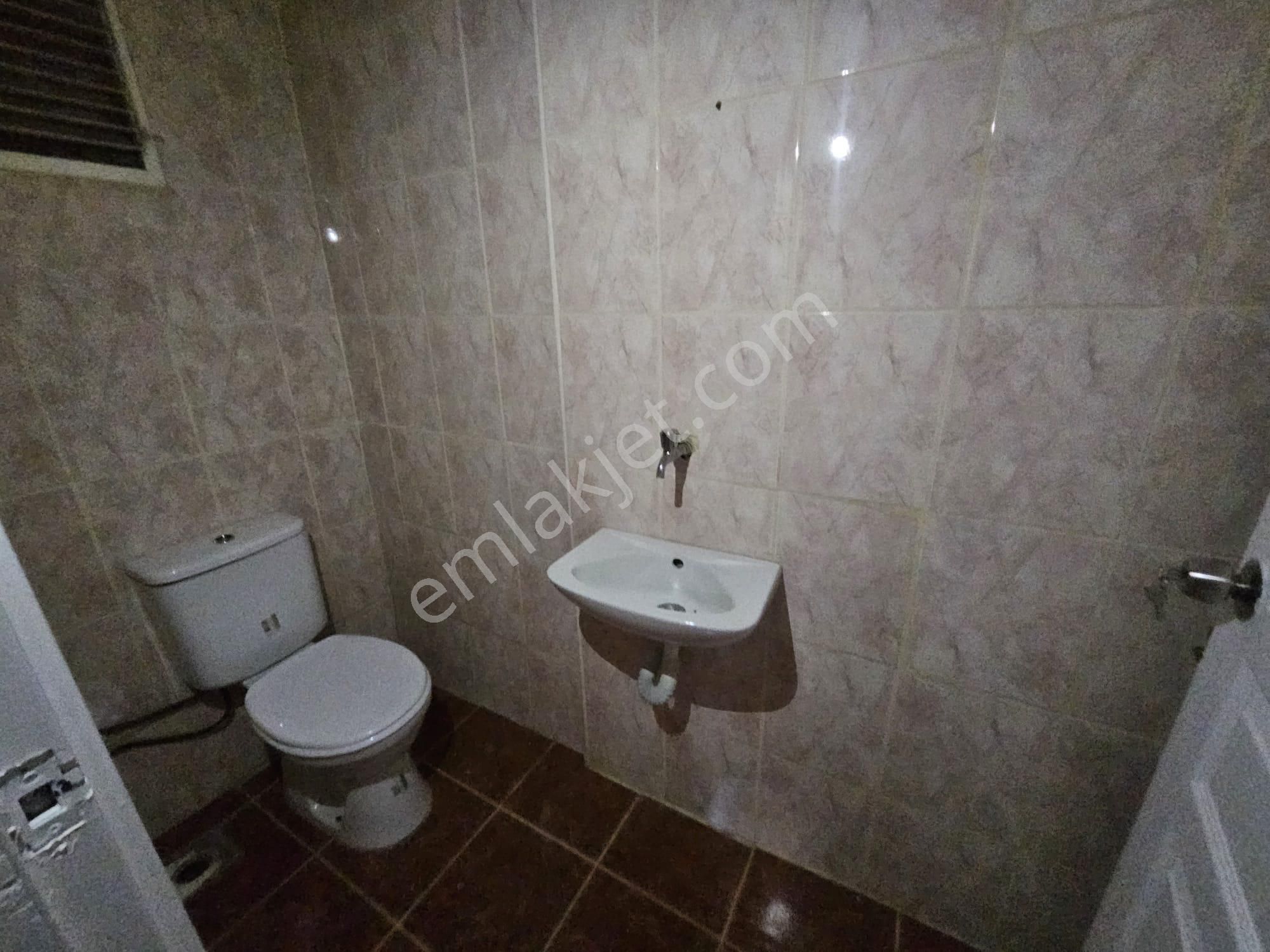 Karapürçek'te Merkezi Konumda Kilerli Masrafsız 2+1 Satılık Daire !! - Görsel 34