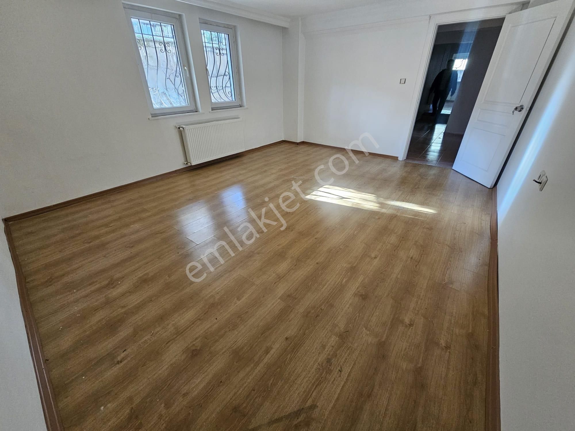 Karapürçek'te Merkezi Konumda Kilerli Masrafsız 2+1 Satılık Daire !! - Görsel 9