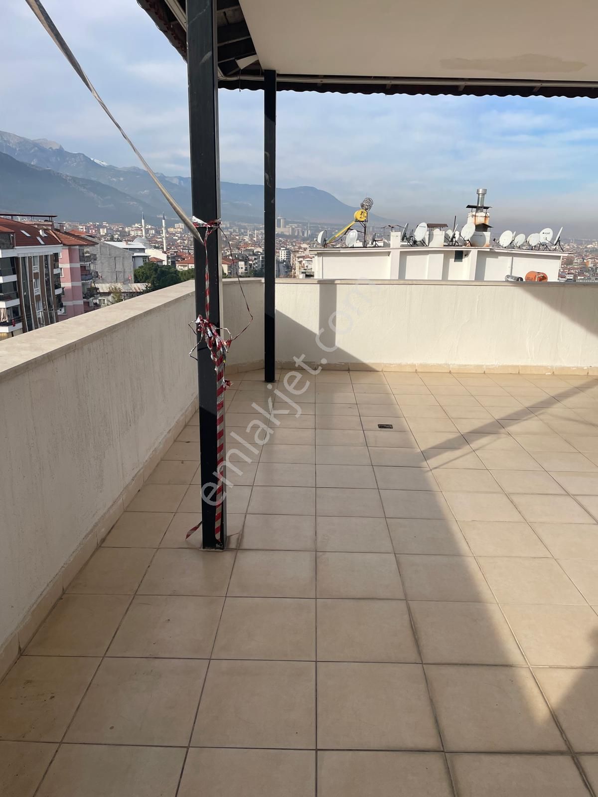 Zümrüt Mah.de Depozitosuz Muhteşem Manzaralı 2+1 Geniş Teraslı Kiralık Çatı Katı - Görsel 3