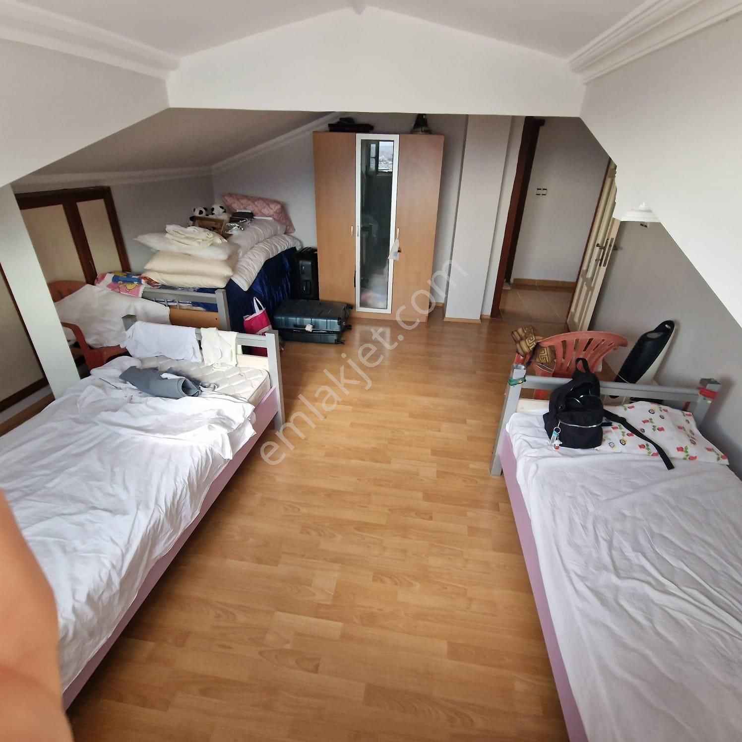 Zümrüt Mah.de Depozitosuz Muhteşem Manzaralı 2+1 Geniş Teraslı Kiralık Çatı Katı - Görsel 13