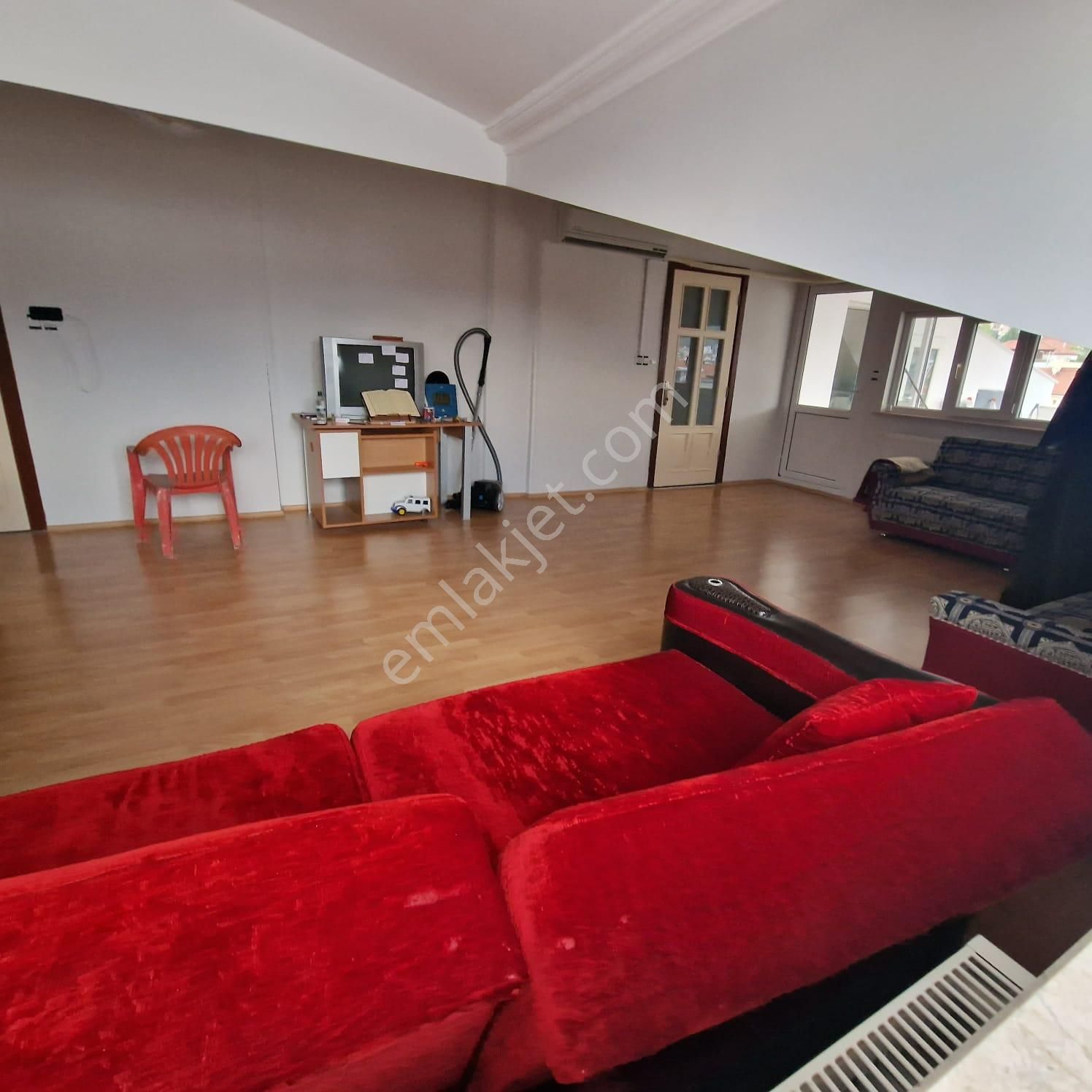 Zümrüt Mah.de Depozitosuz Muhteşem Manzaralı 2+1 Geniş Teraslı Kiralık Çatı Katı - Görsel 8