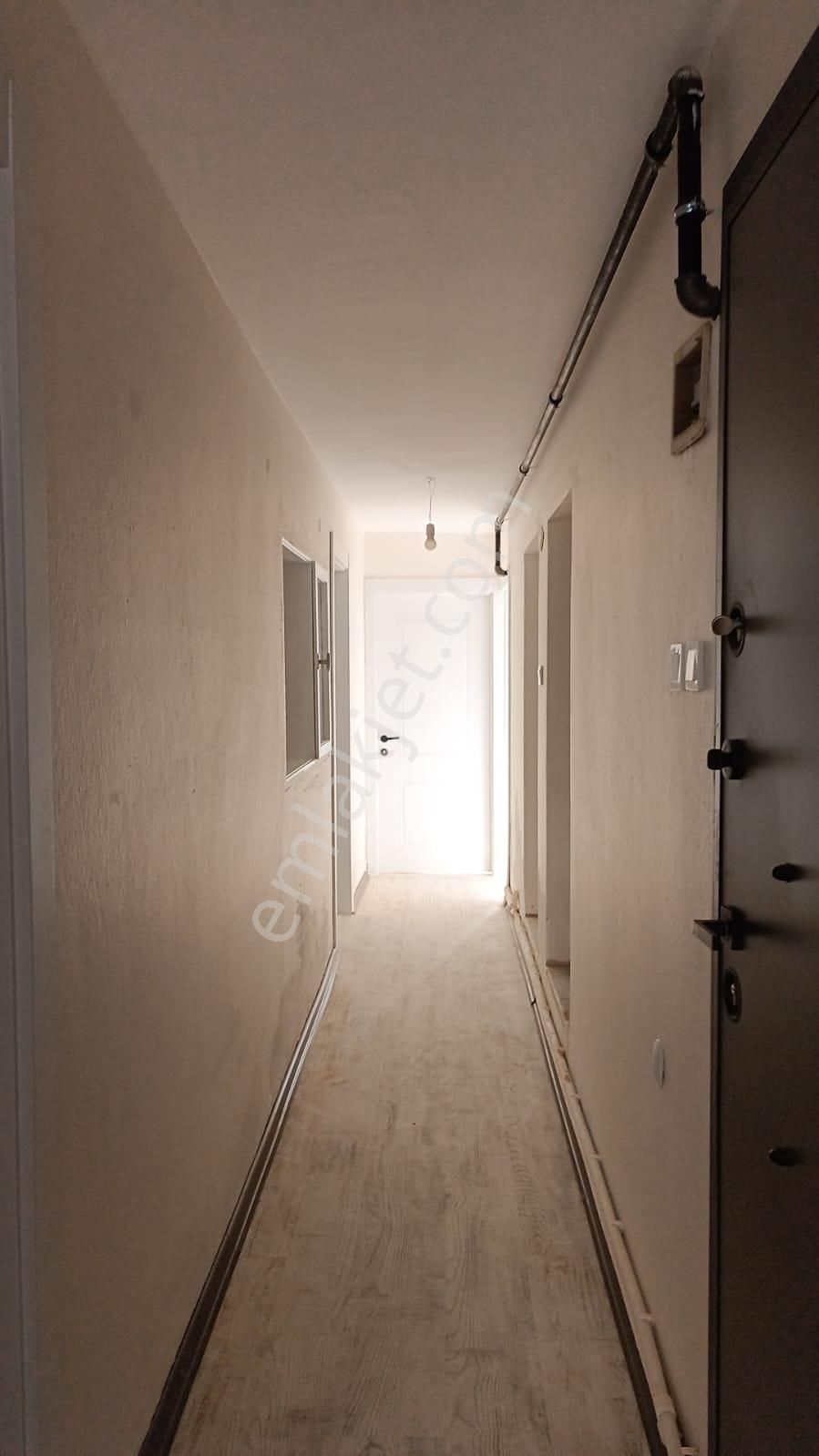 Bornova Atatürk Mah. 3+1 Doğalgazlı Kiralik Bahçe Katı Daire - Görsel 3