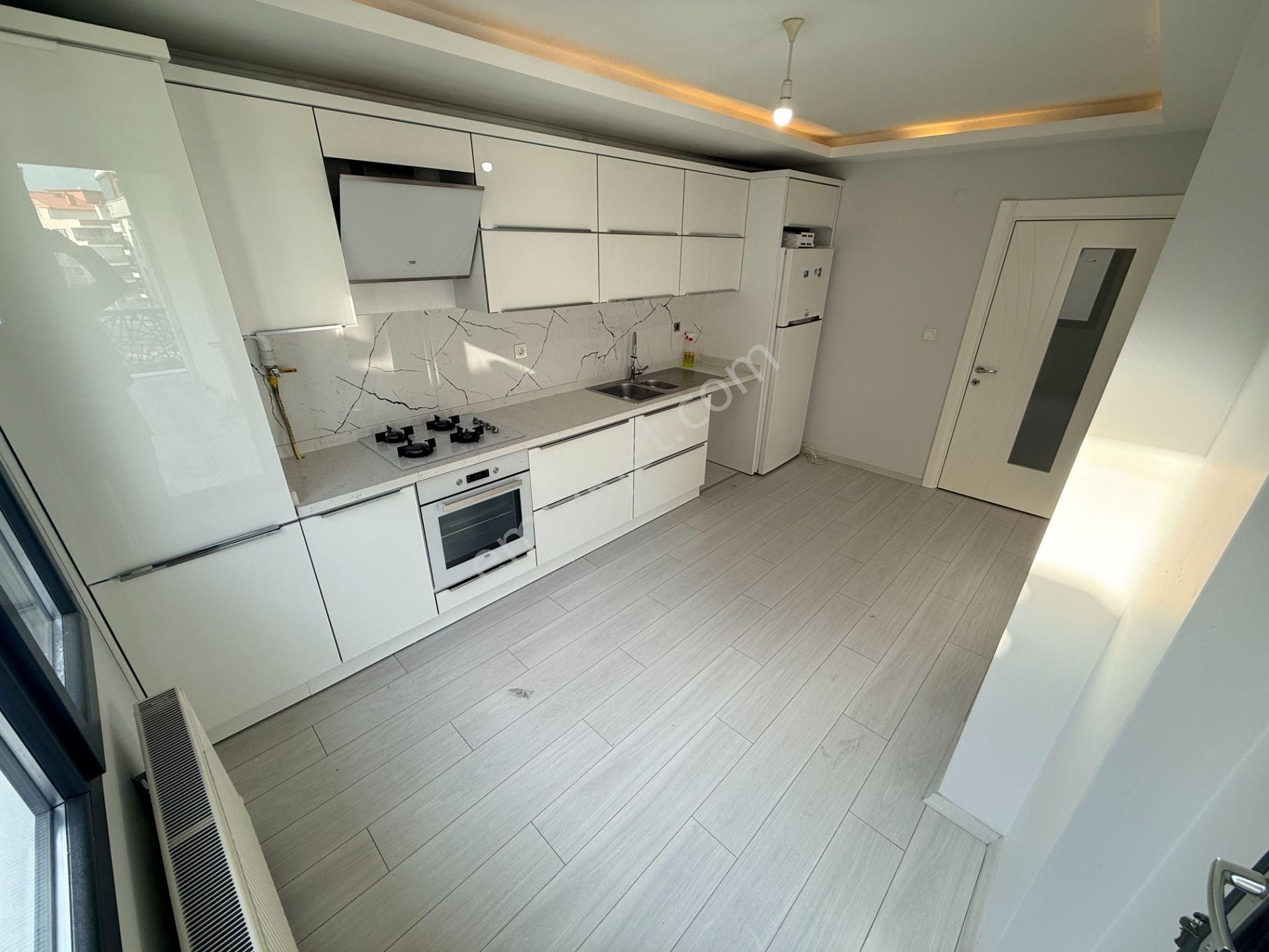 ▄jet'ten İkizçayda Yüzme Havuzlu Otoparklı Ultra Lüx & Geniş 3+1 - Görsel 4
