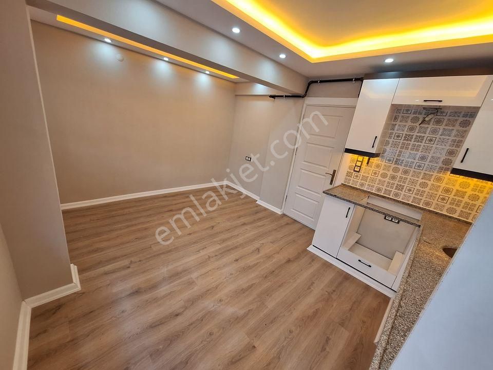 Metrobüse Yürüme Mesafesinde Bölgenin En Uygun 2+1 Bahçe Kat Fırsat Daire.. - Görsel 4