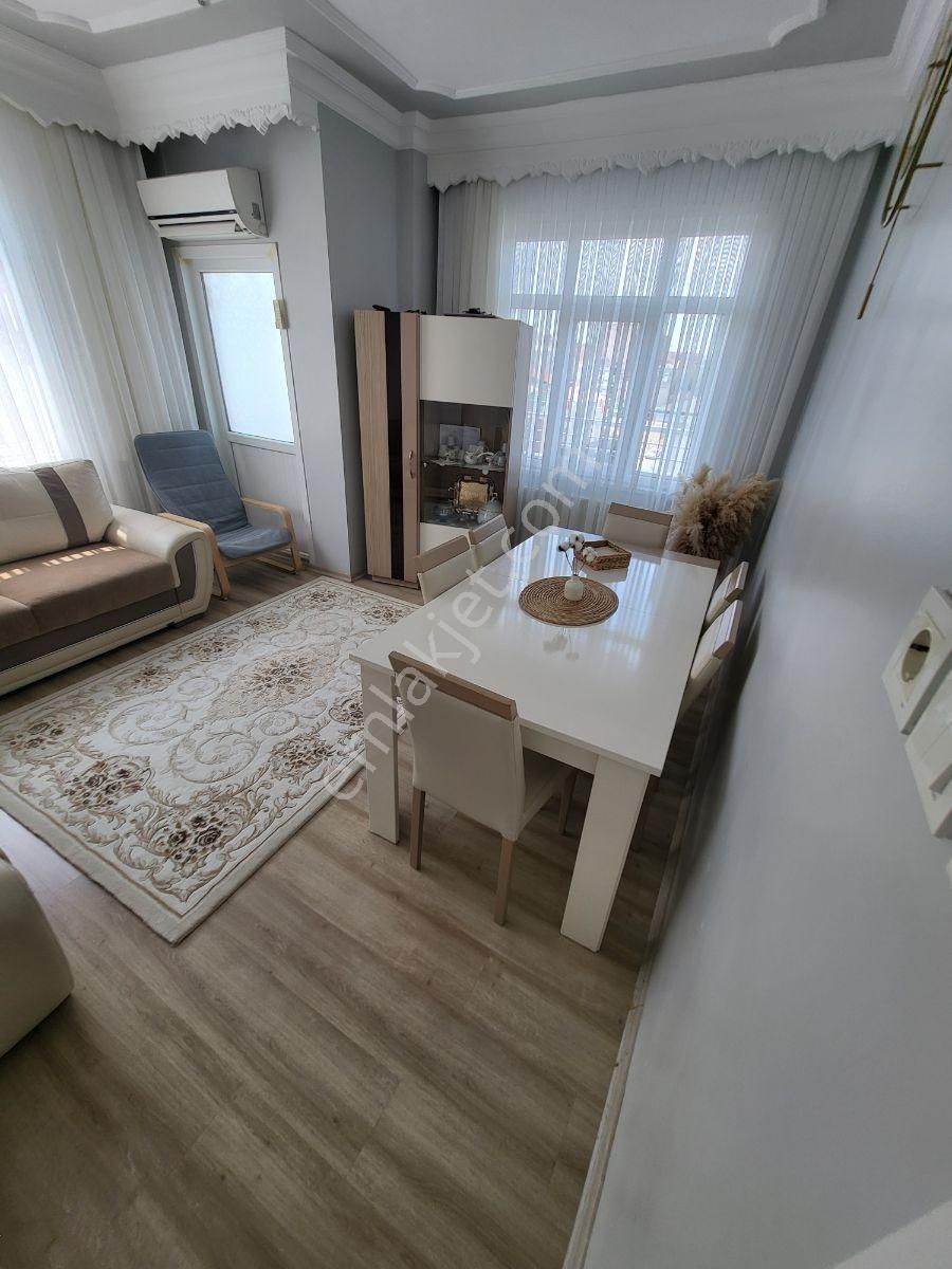 Koru Emlak'tan Satılık 3+1 Yenilenmiş Daire 38m2 Arsa Paylı - Görsel 13
